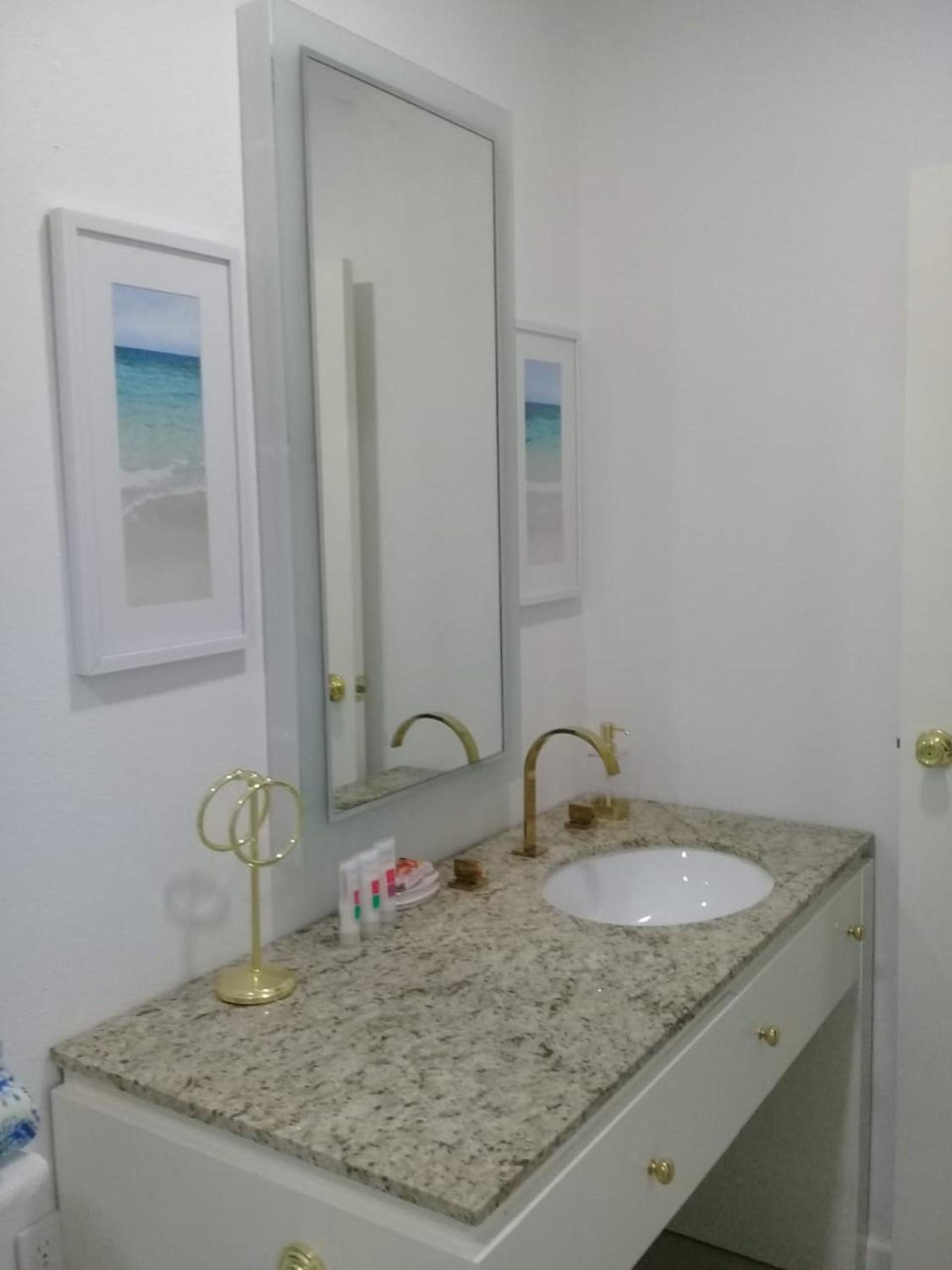 Ocean Front Property - Villa 4 Aruba w pool view