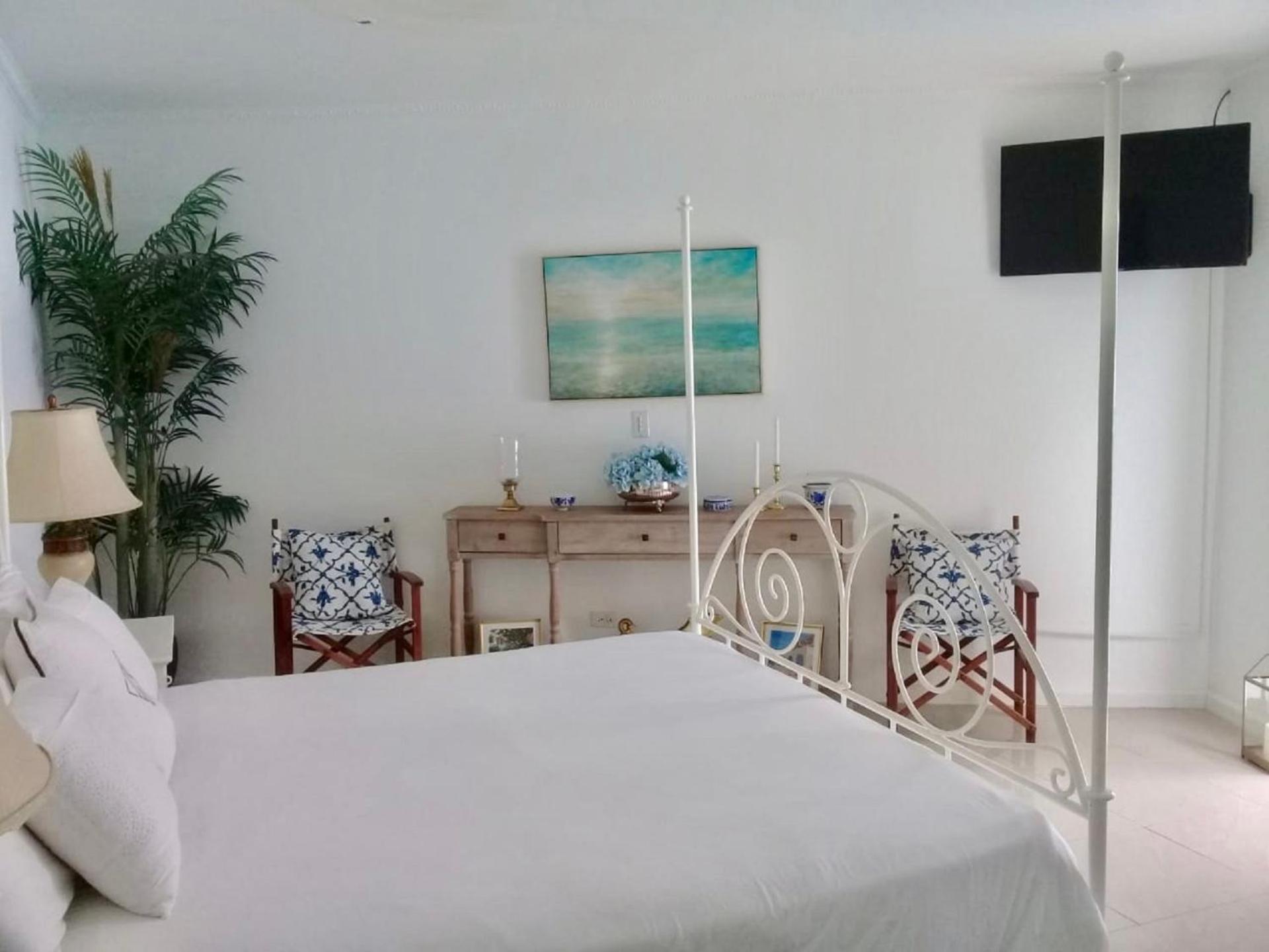 Ocean Front Property - Villa 4 Aruba w pool view