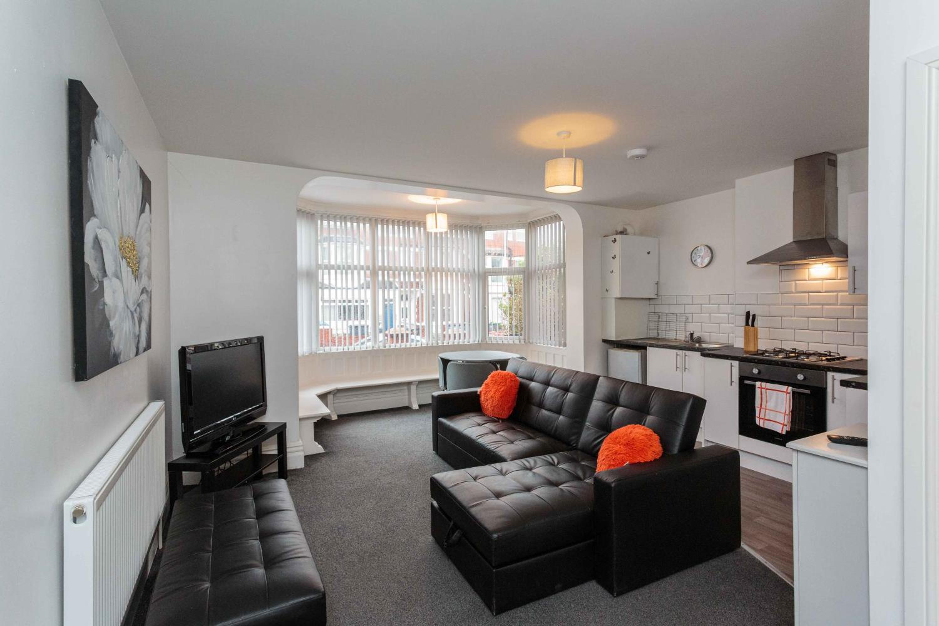 Cherry Property - Orange Suite view 3