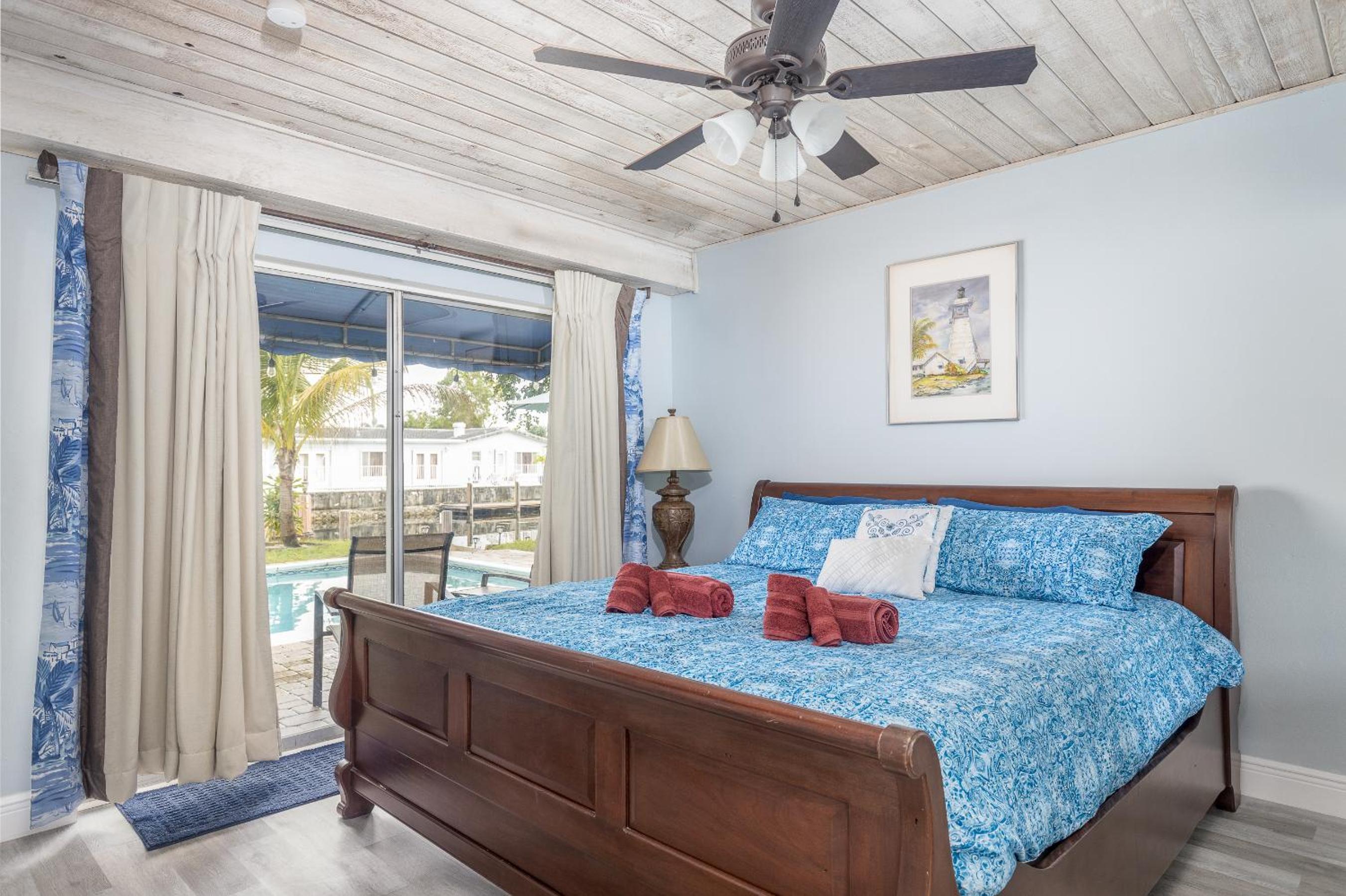 Purely Pompano, Pool, Water front, Paddleboard, Beach, 5 bedroom 3 bath view 3