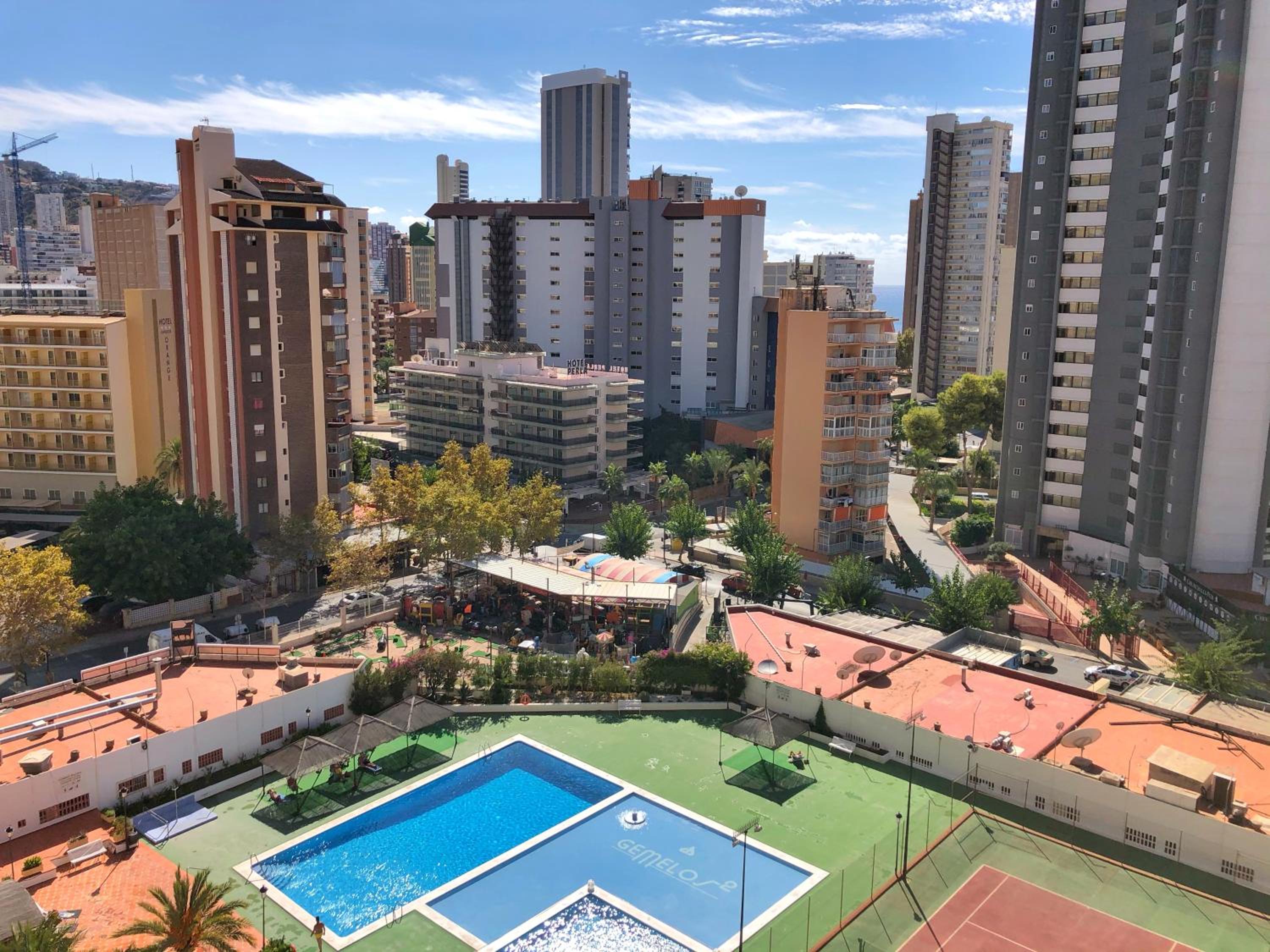Gemelos 2 Holiday apts. with pool view 4