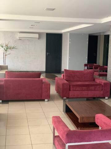 Apartamento em Areia Preta com vista para o mar