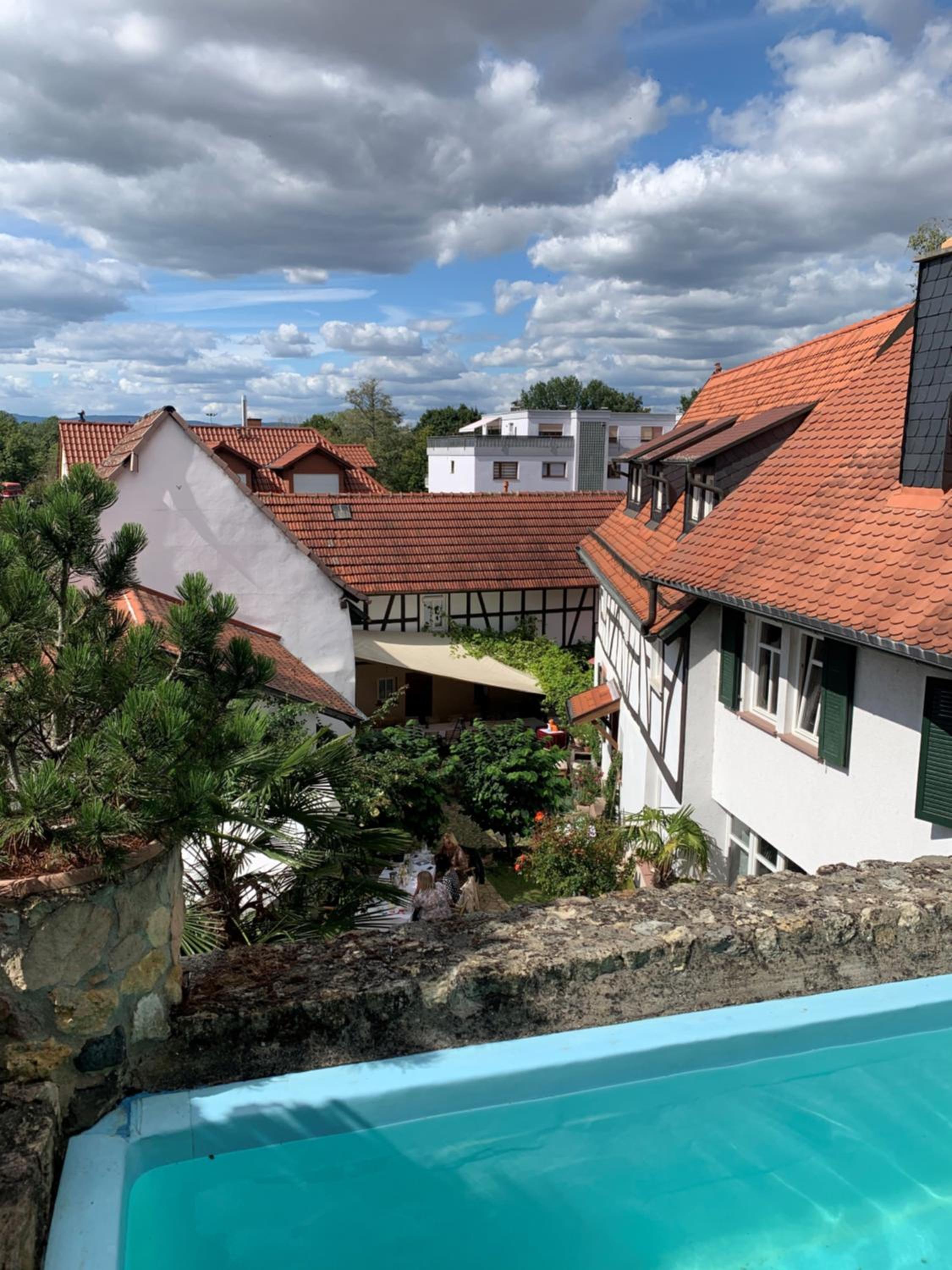 Geibelhof - Apartments in mediterraner Hofreite nahe Frankfurt am Main