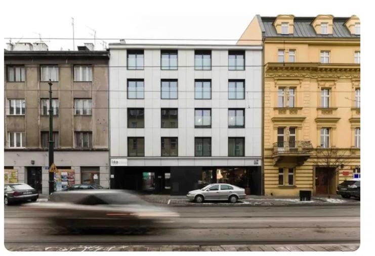 Room Tour Rakowicka 14a- Free Garage view 4