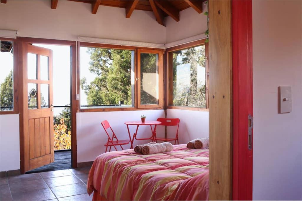 El Mononoambiente de Bariloche, con vista al lago