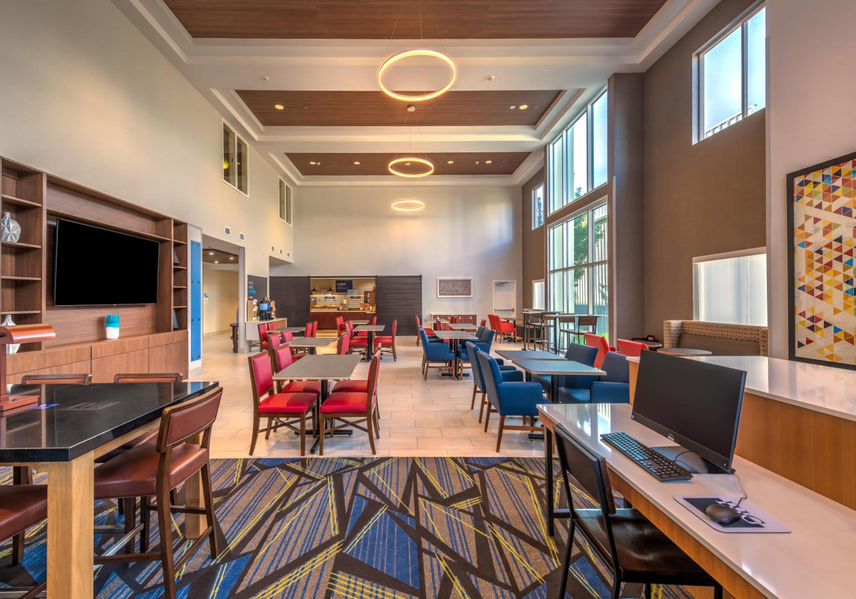 Reno Vacations - Holiday Inn Express Reno Airport, an IHG Hotel - Property Image 21