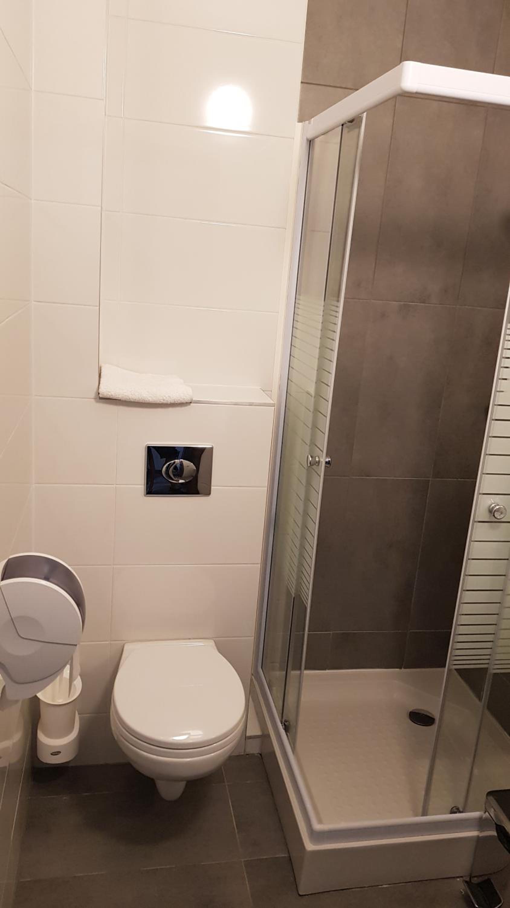 HBH Bajor Sörház Sólyomfészek Panzió view 4