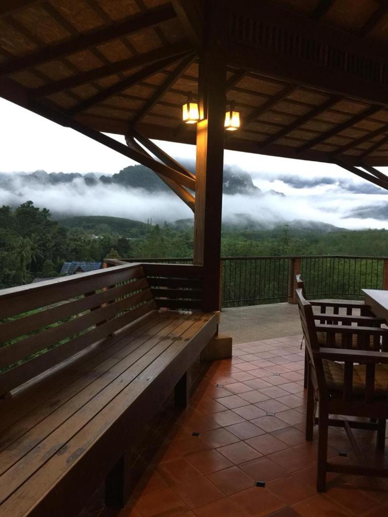 Billion Views Khaosok Homestay view 2
