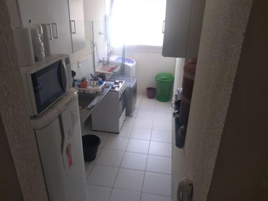 Apt completo-Ar-TV-Portaria 24h-Piscina-Praia