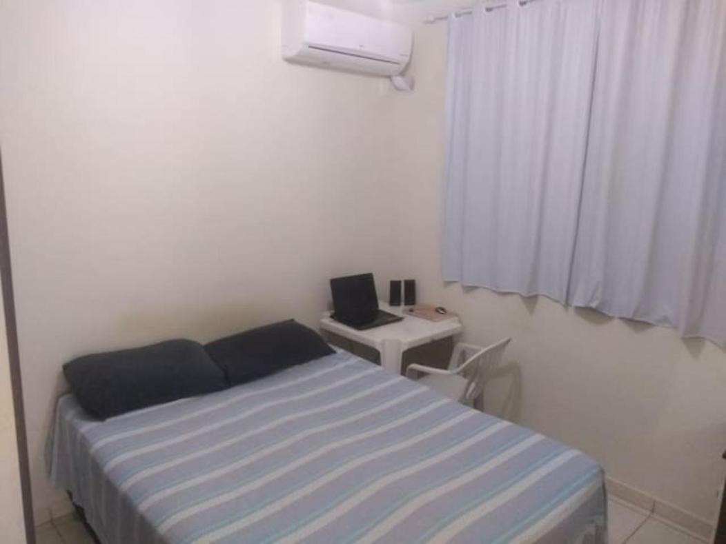 Apt completo-Ar-TV-Portaria 24h-Piscina-Praia