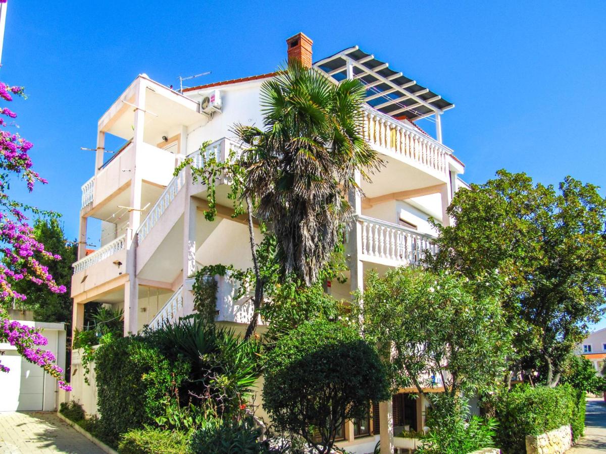 Hotel Apartments Lana - Image 1