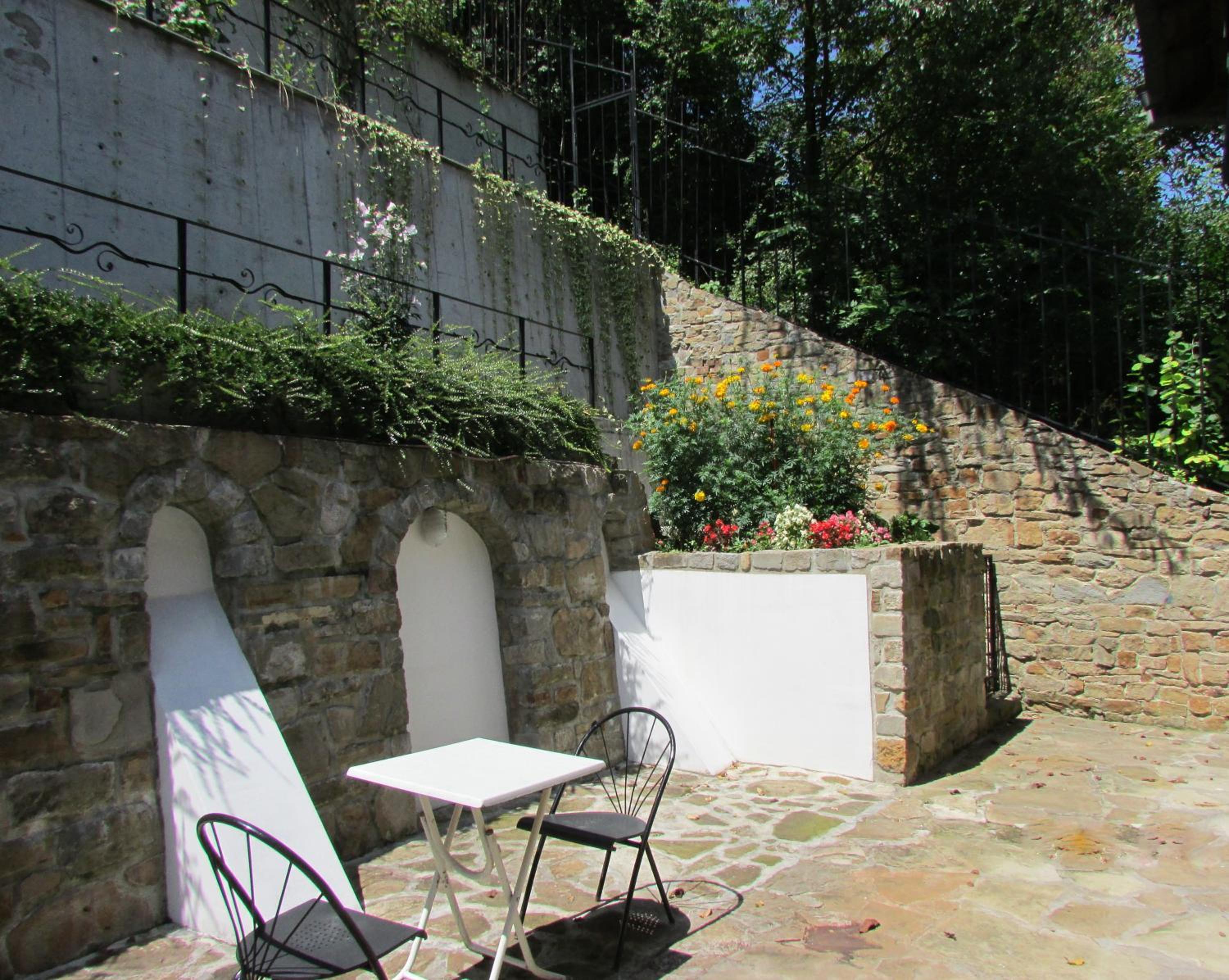Home with the veranda (B&B) free parking