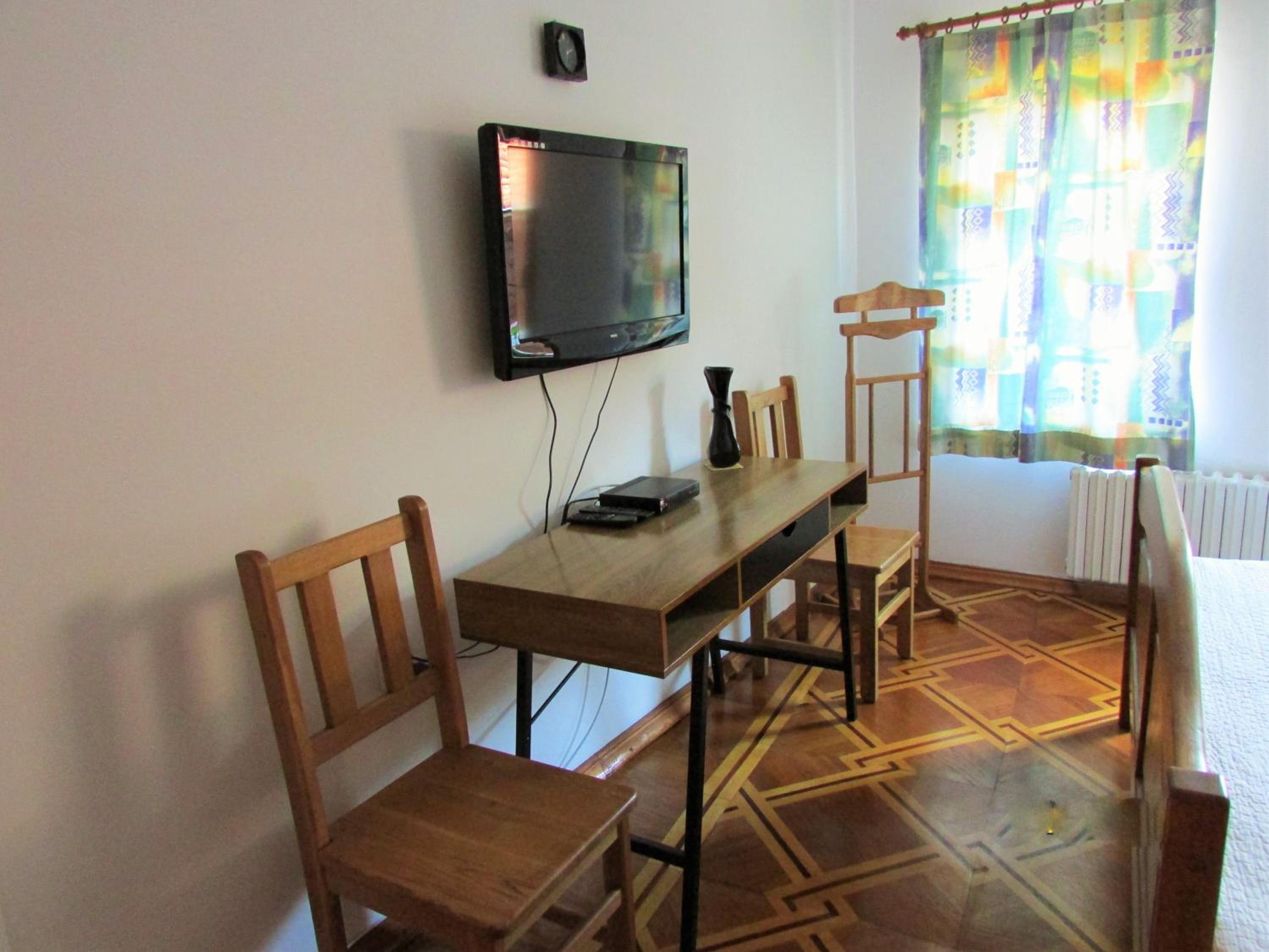 Home with the veranda (B&B) free parking