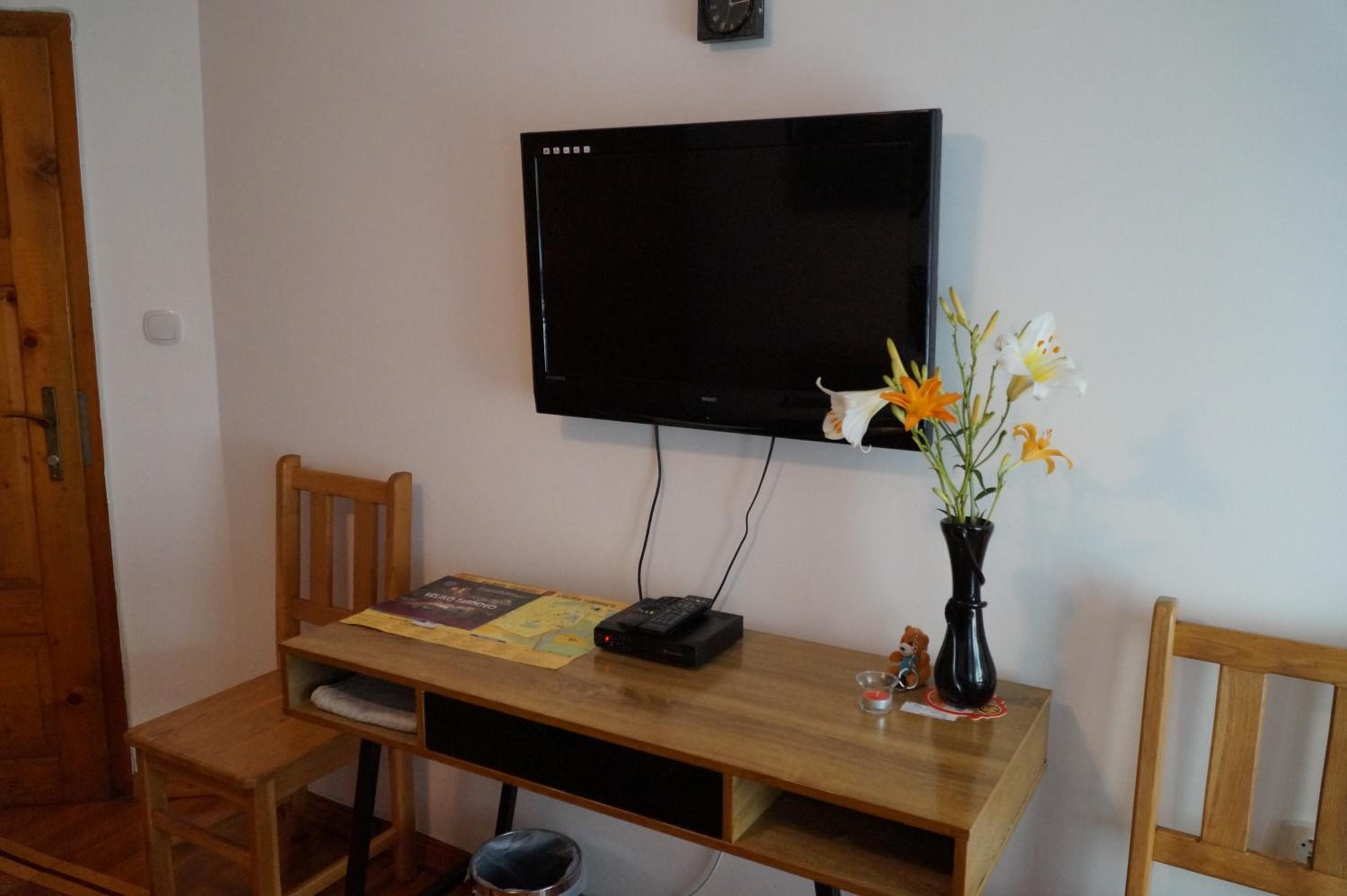 Home with the veranda (B&B) free parking