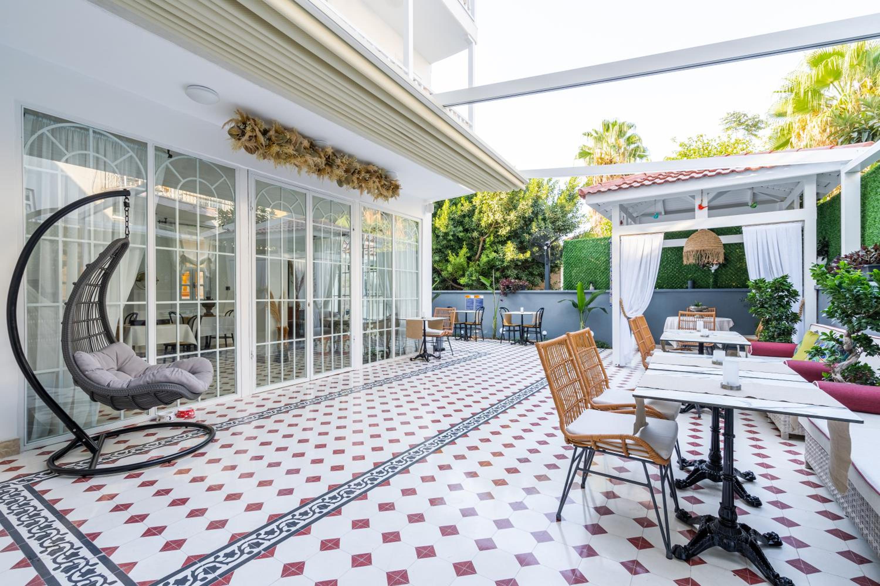 KIANA KALEİÇİ - Image 21