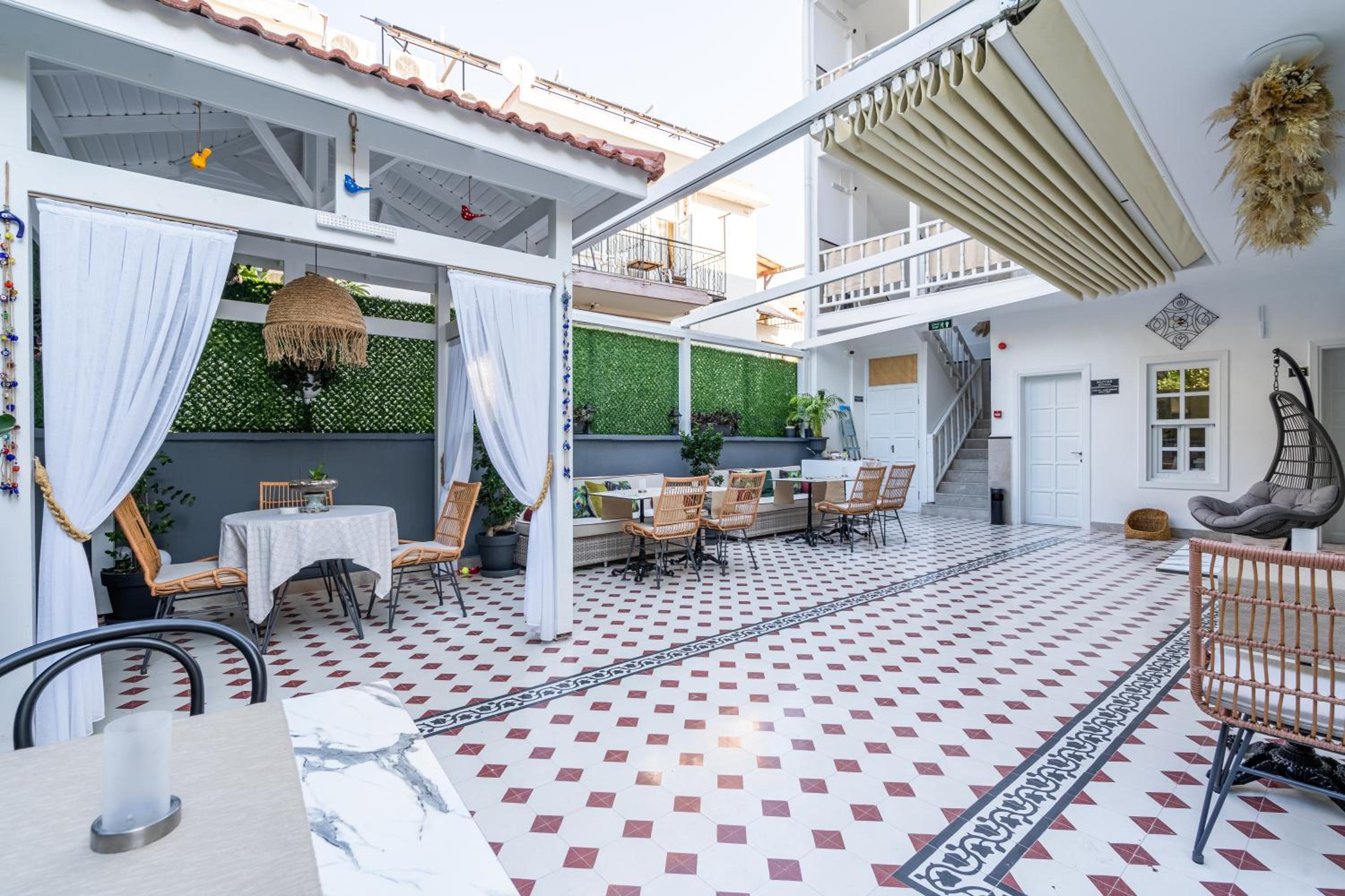 KIANA KALEİÇİ - Image 8