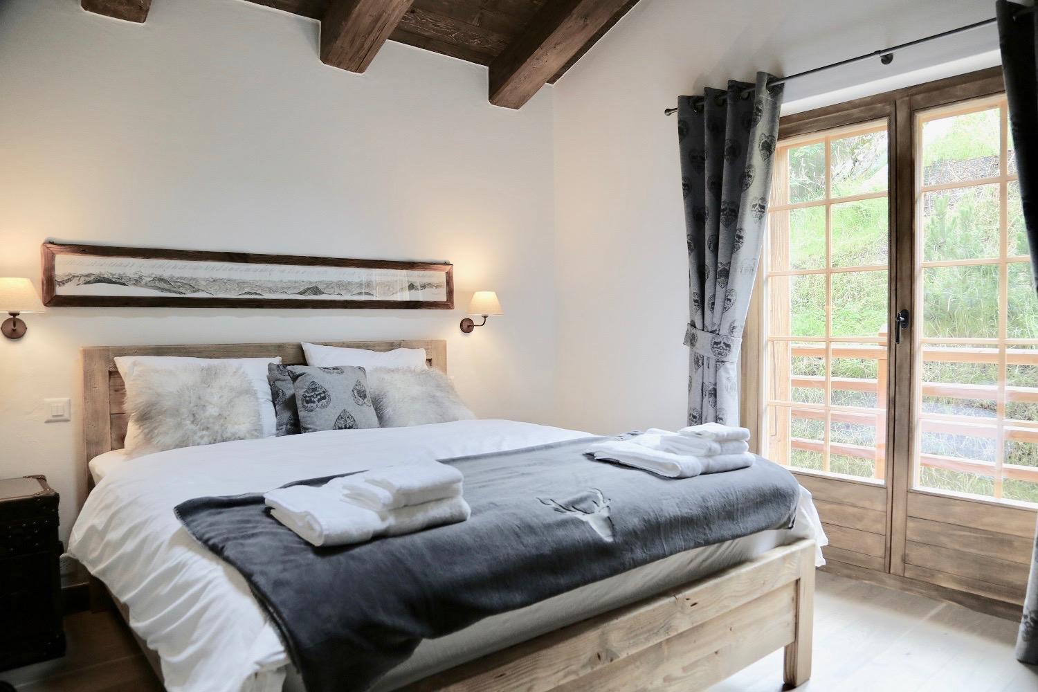 Chalet Skyfall by Mrs Miggins view 4