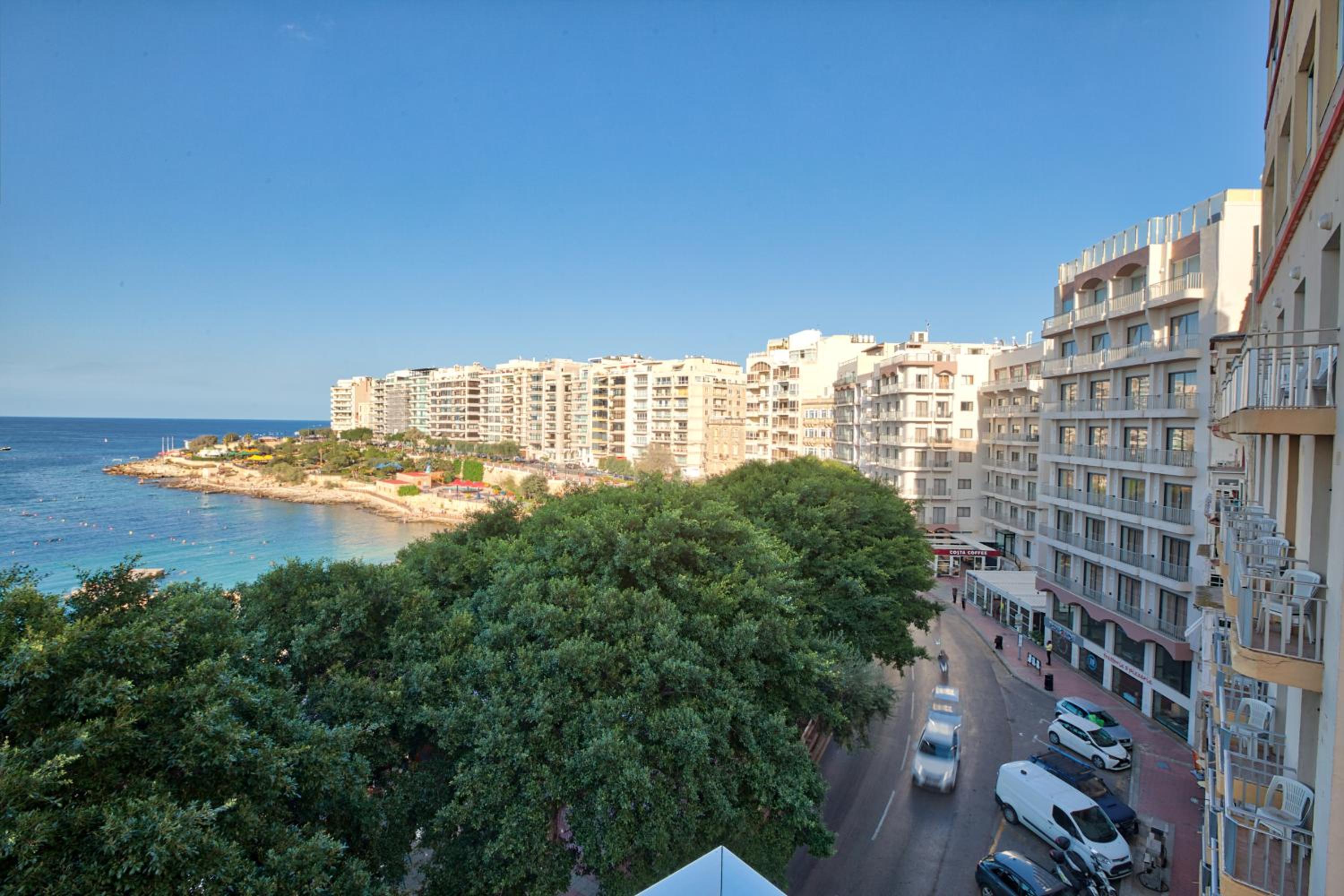 VIC- SEAFRONT Apartment view 2