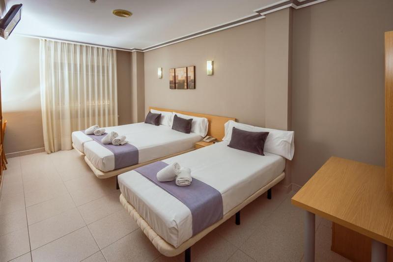Hostal El Cruce view 3
