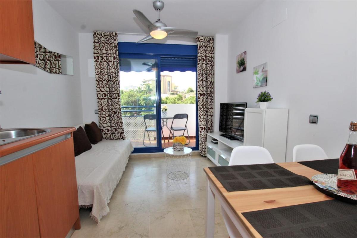 Apartamentos Ana Junto a la playa