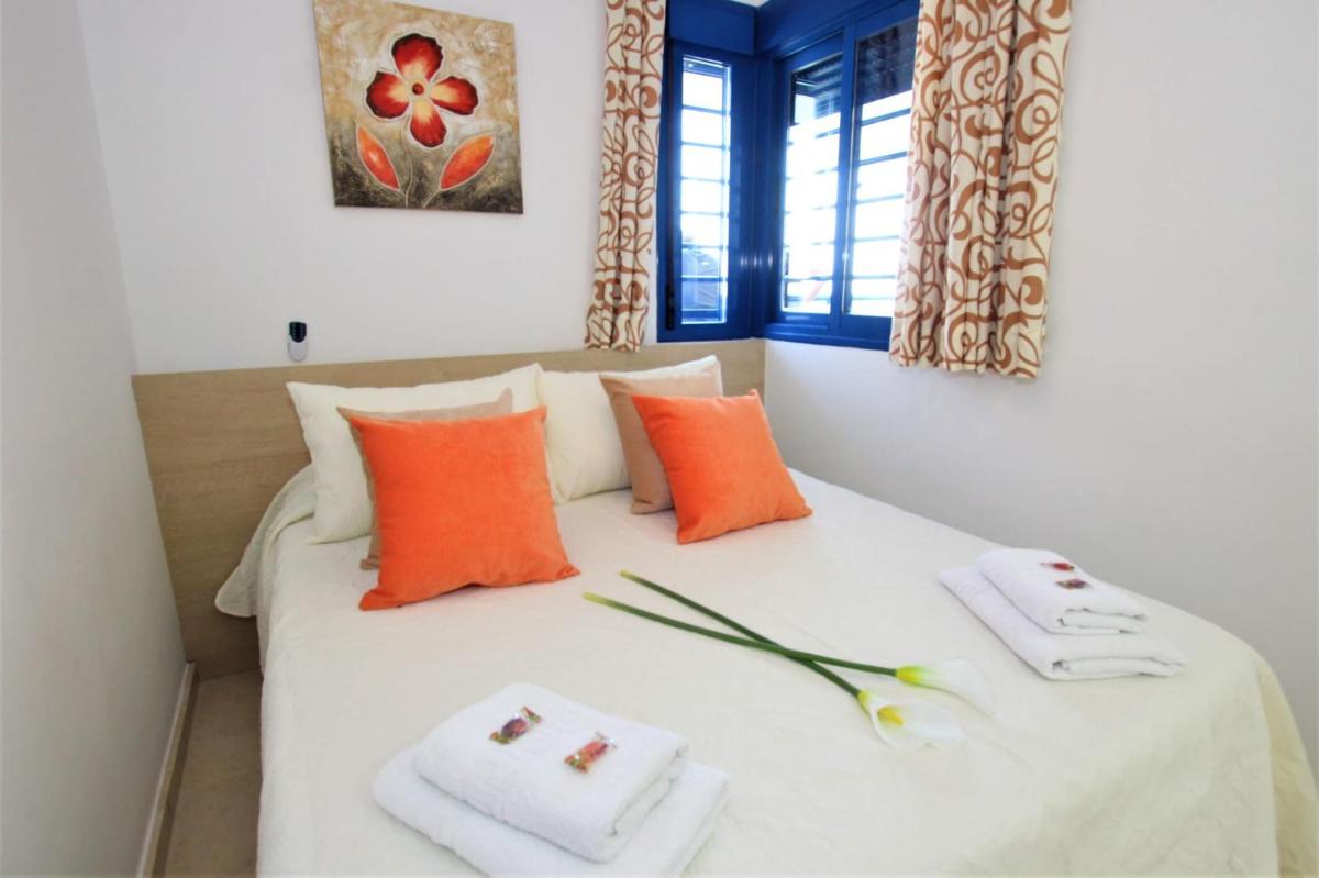 Apartamentos Ana Junto a la playa