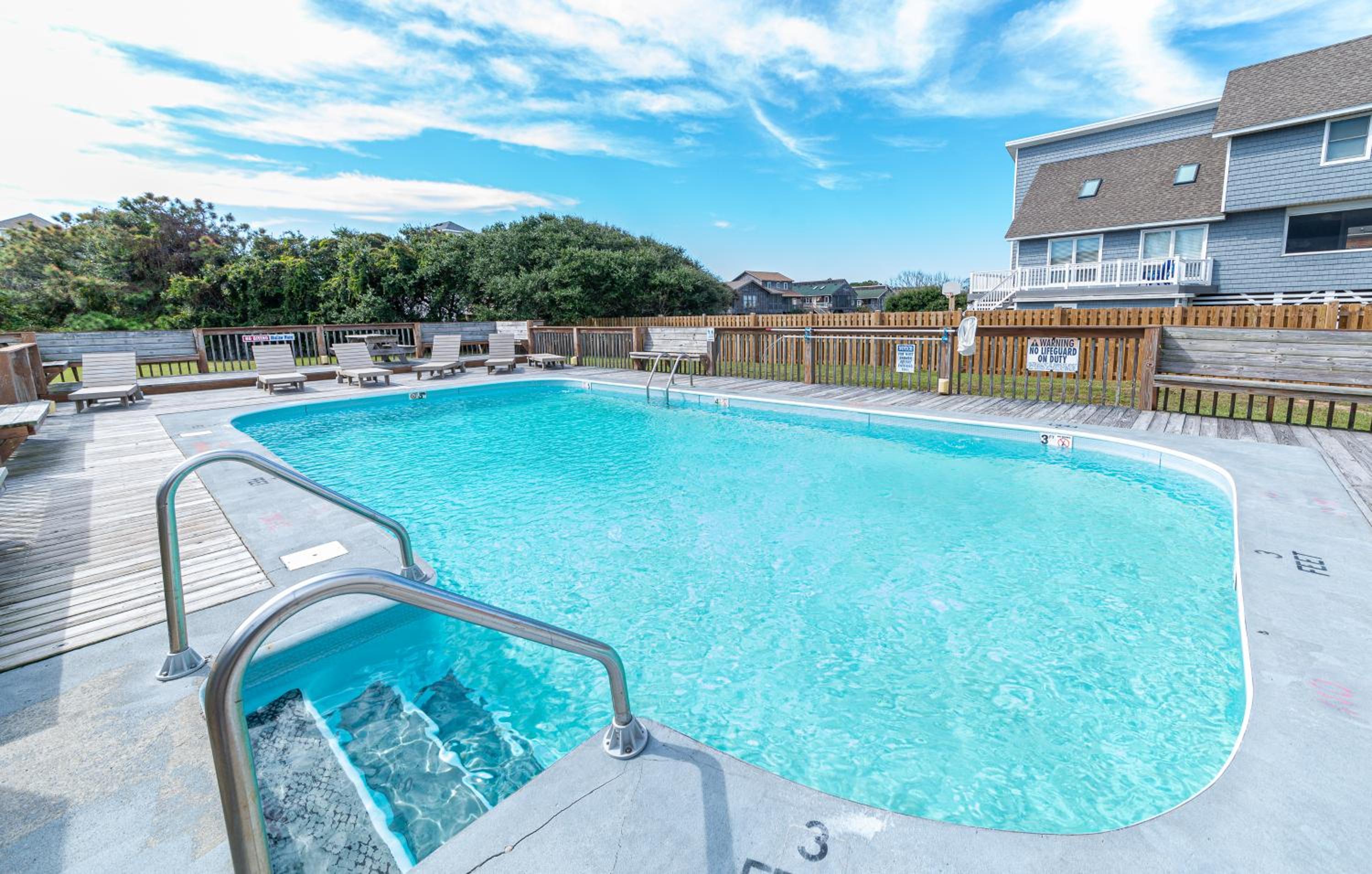 Atlantic Crest - Nags Head MP 11.5, Ocean View,100 Yards to Beach, Community Pool
