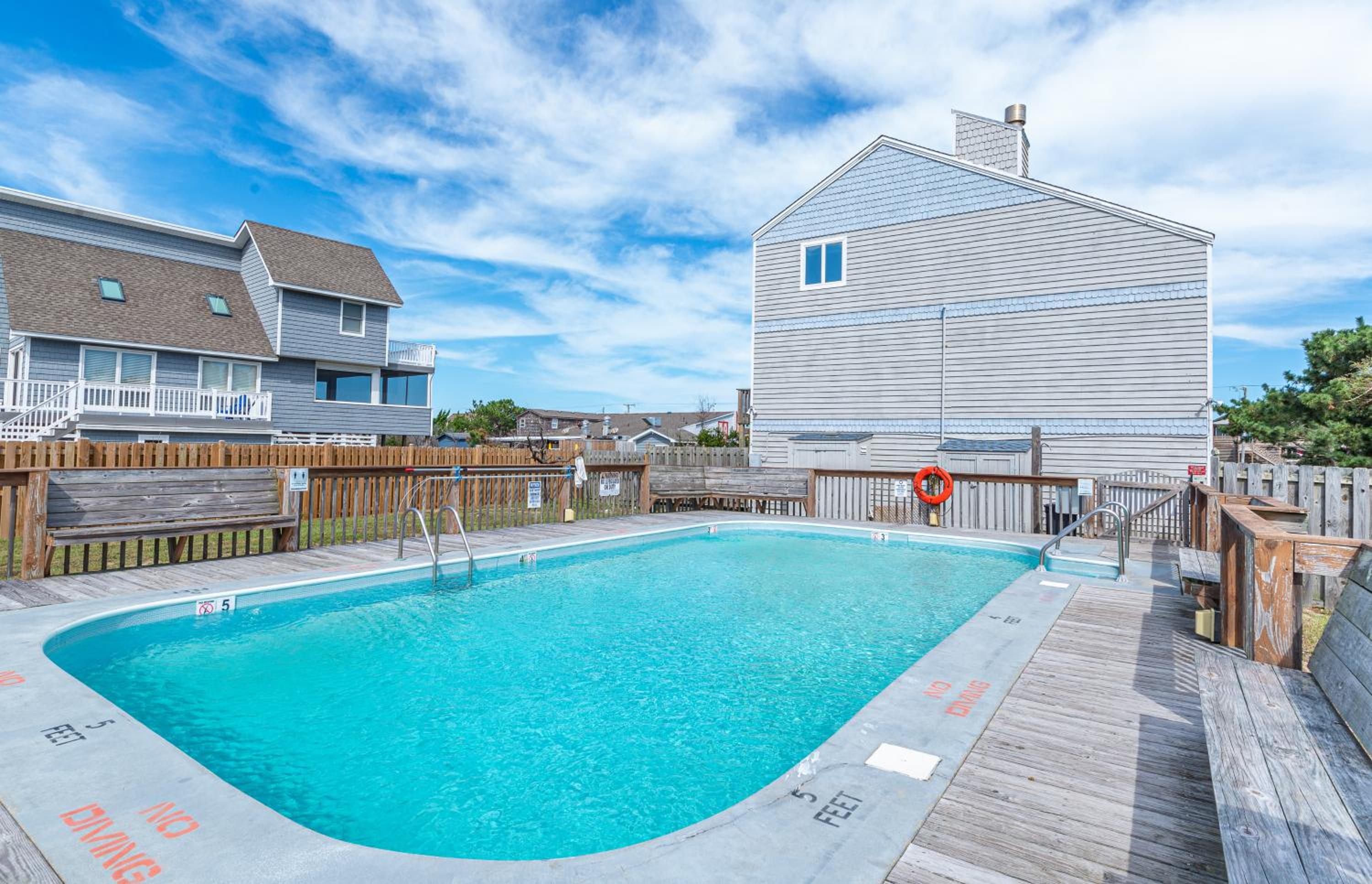 Atlantic Crest - Nags Head MP 11.5, Ocean View,100 Yards to Beach, Community Pool