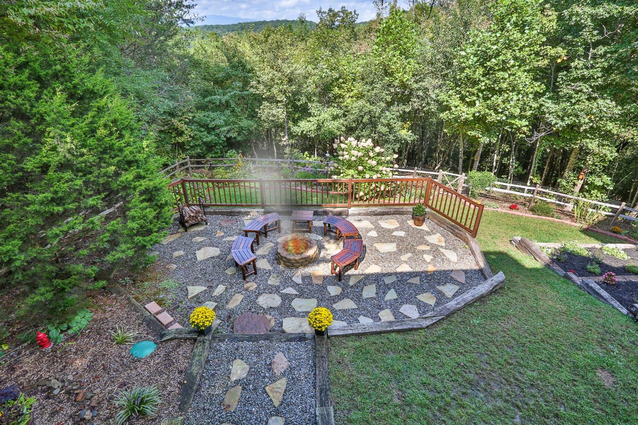 Chateau Relaxeau Breathtaking Spacious Mountain Home on Paved Road view 3