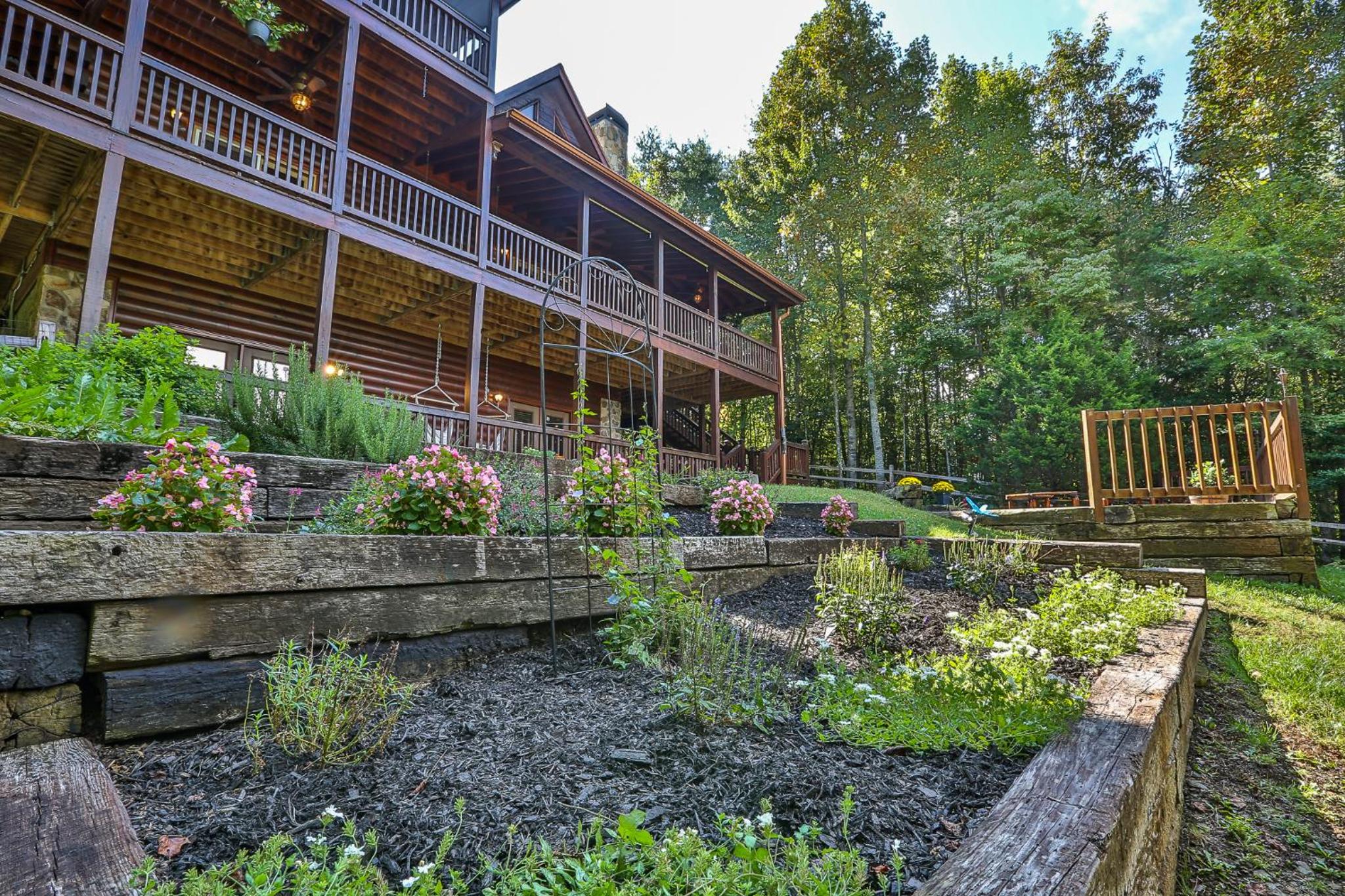 Chateau Relaxeau Breathtaking Spacious Mountain Home on Paved Road view 4