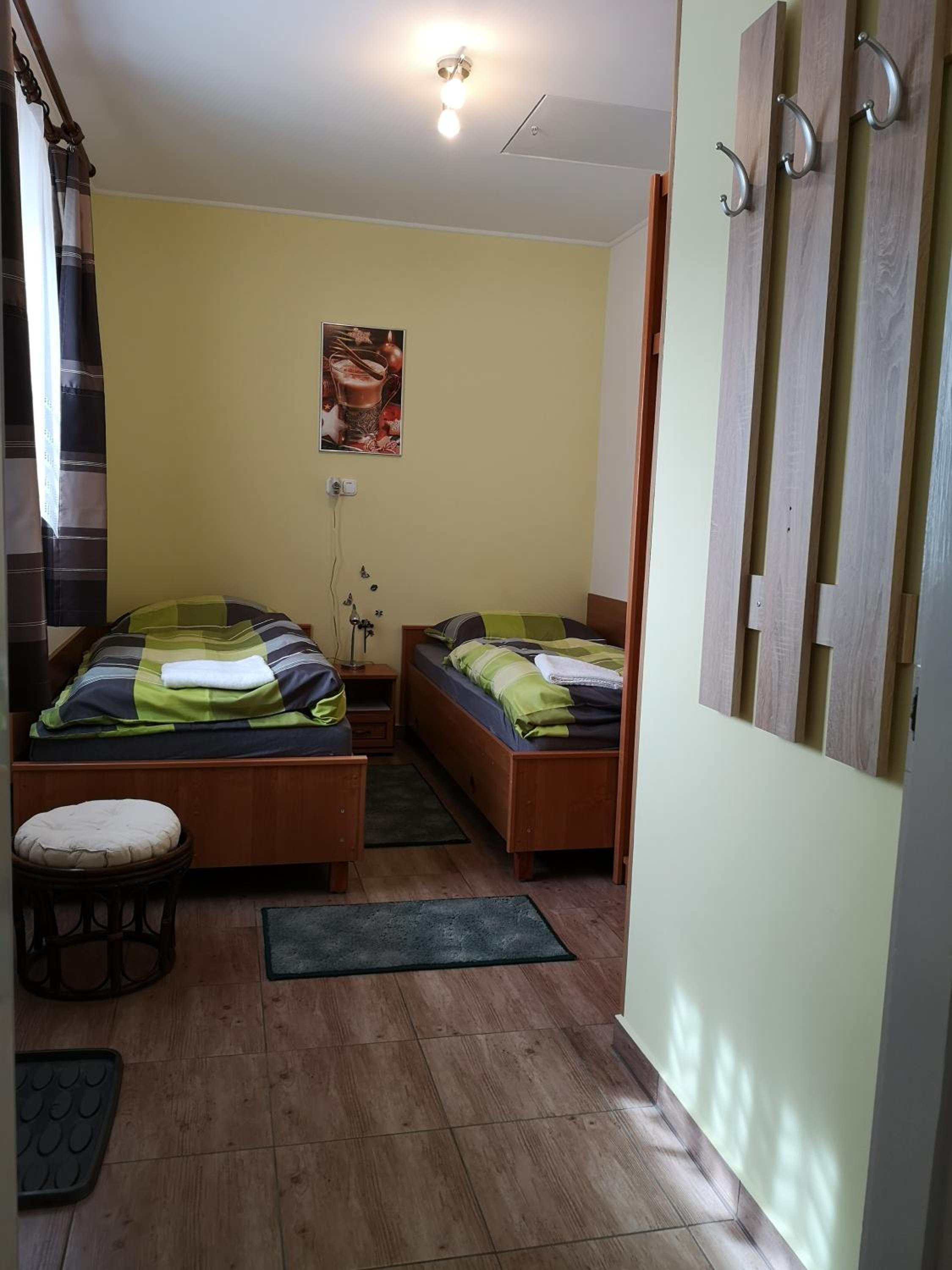 Photo 33