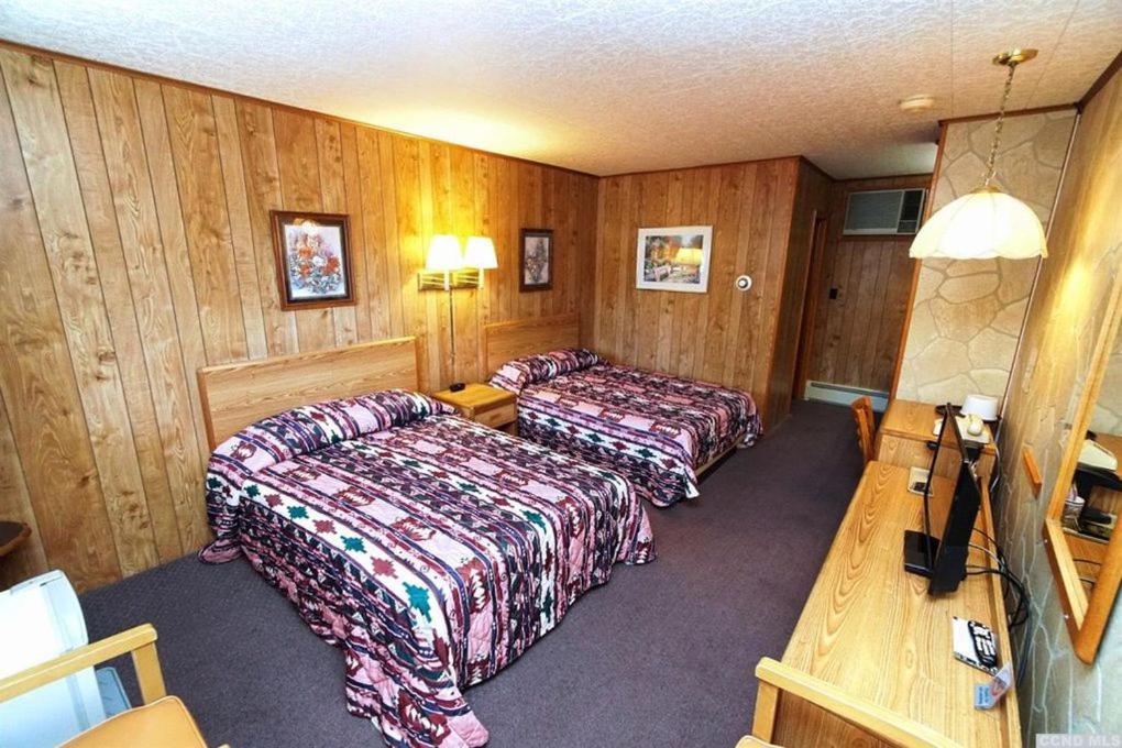 Red Ranch Inn