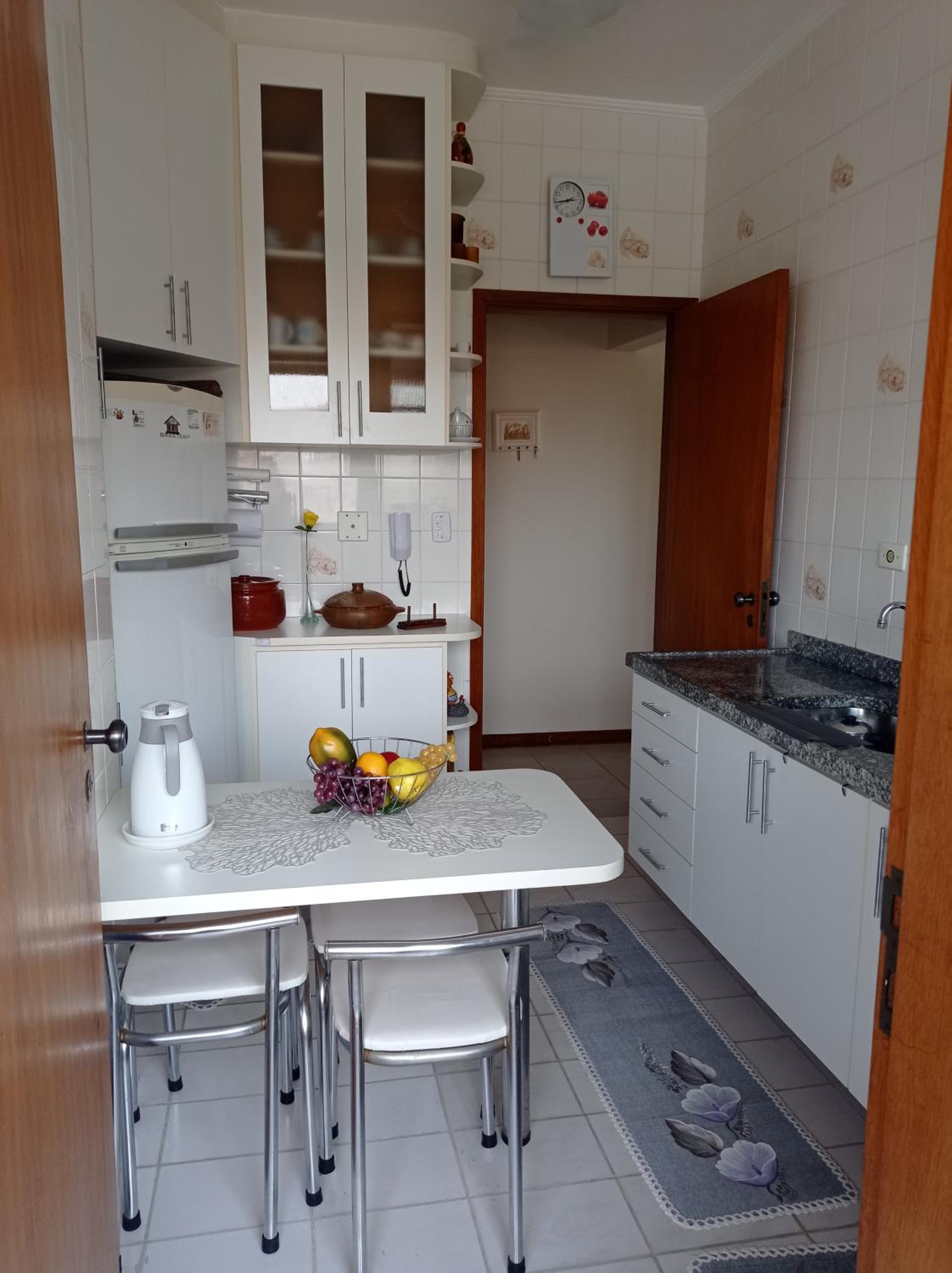 Apartamento Enseada com varanda view 2