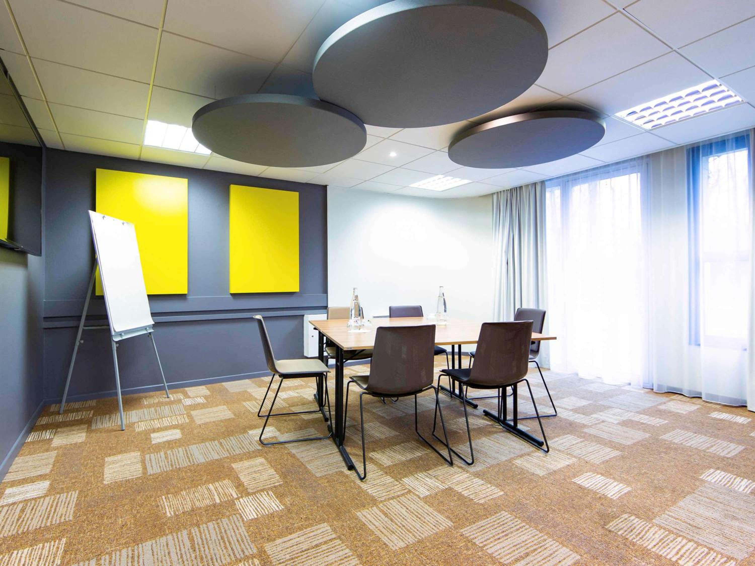 Mulhouse Vacations - ibis Mulhouse Centre Filature - Property Image 2
