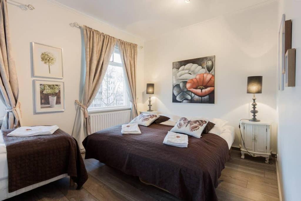 Superb central location, no car needed - Spacious