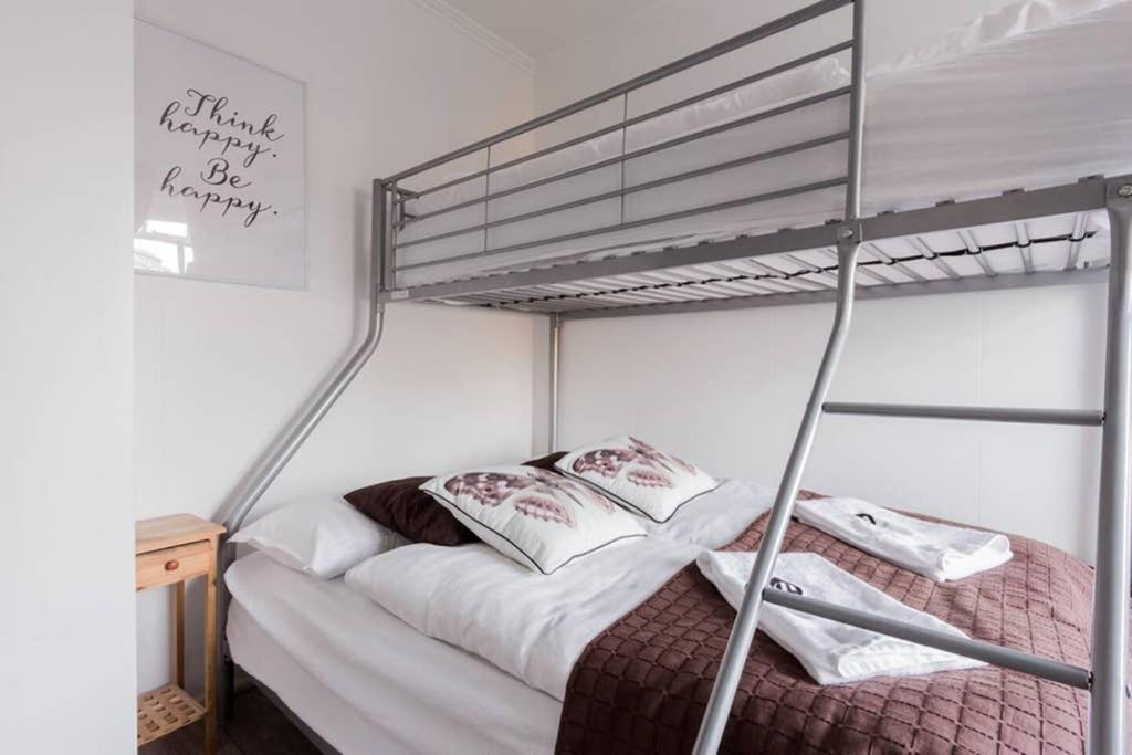 Superb central location, no car needed - Spacious