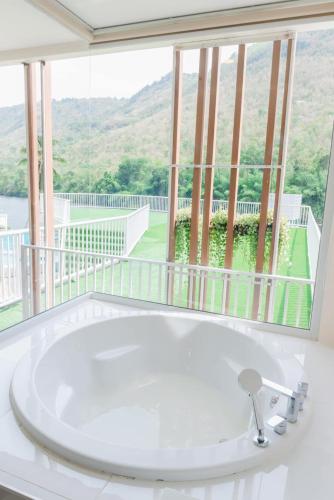 Jacuzzi