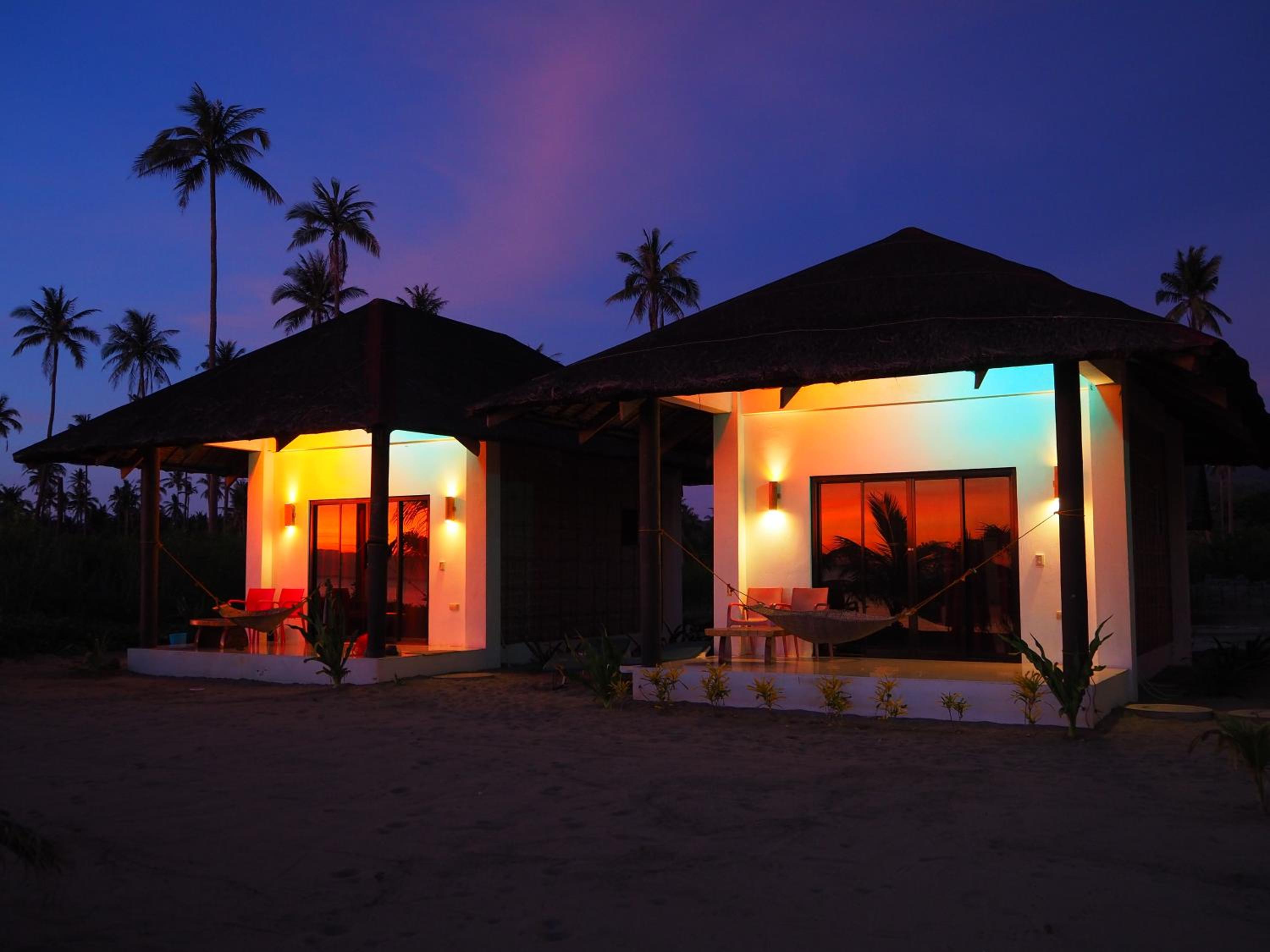 Footprints Beach Resort