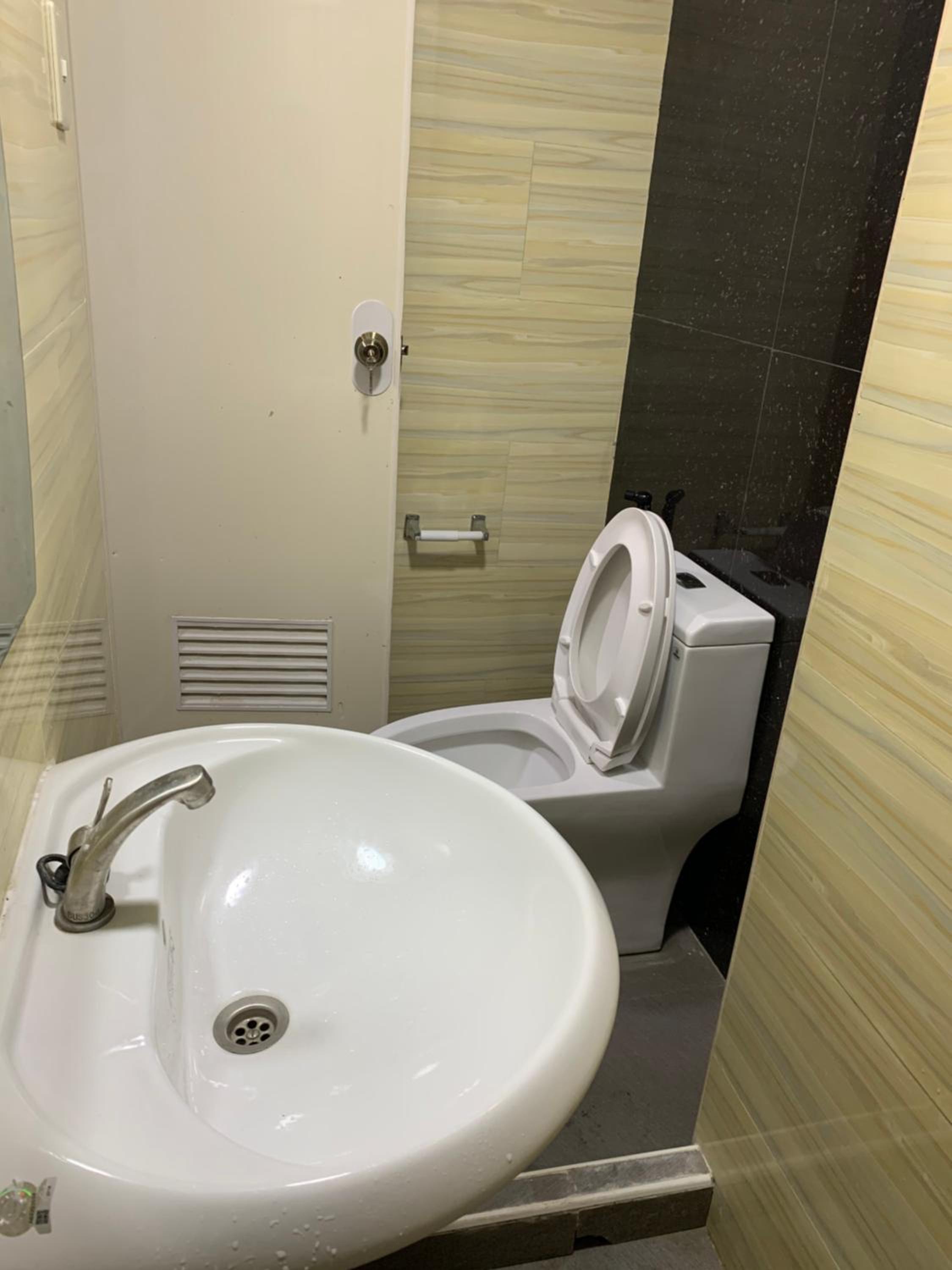 Beinte Singko de Marso Apartments