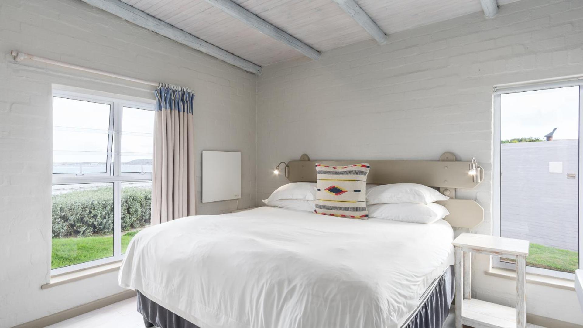 Blue Bay Lodge