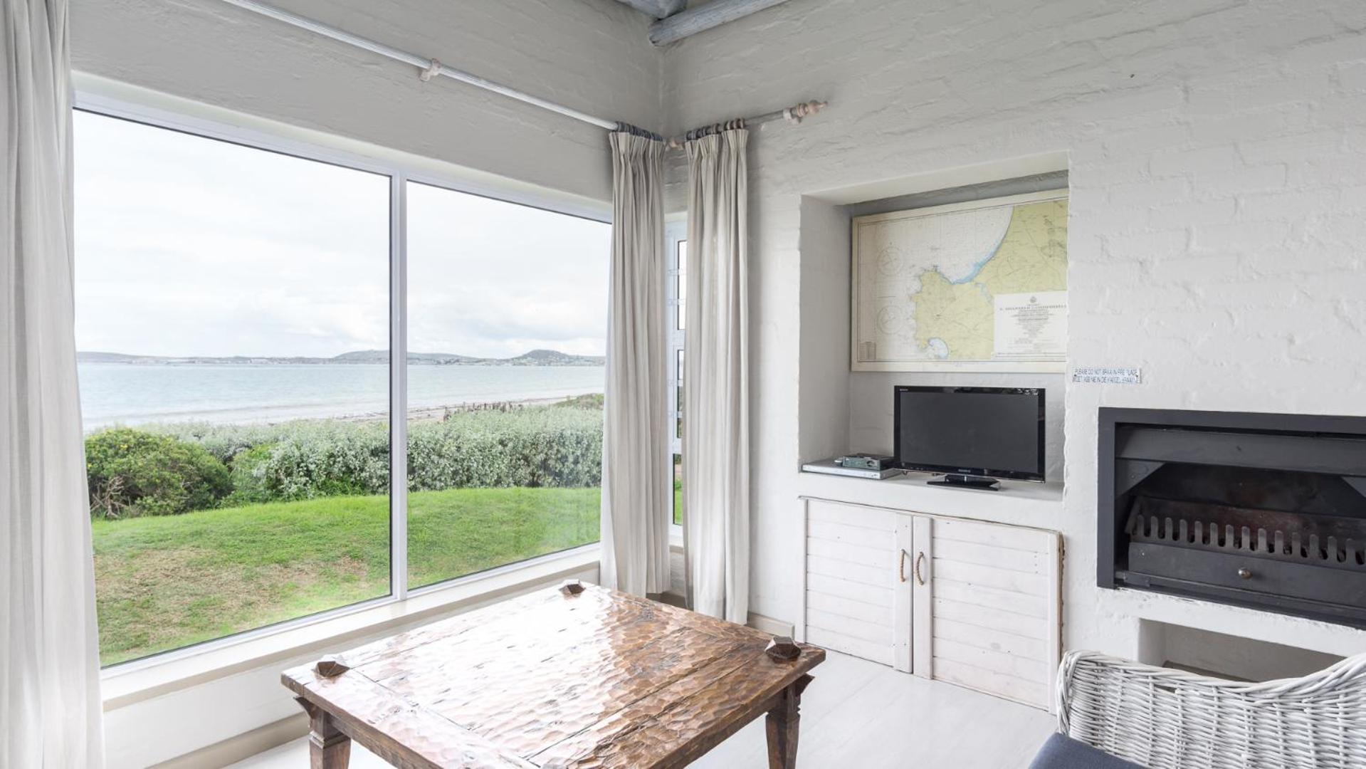Blue Bay Lodge