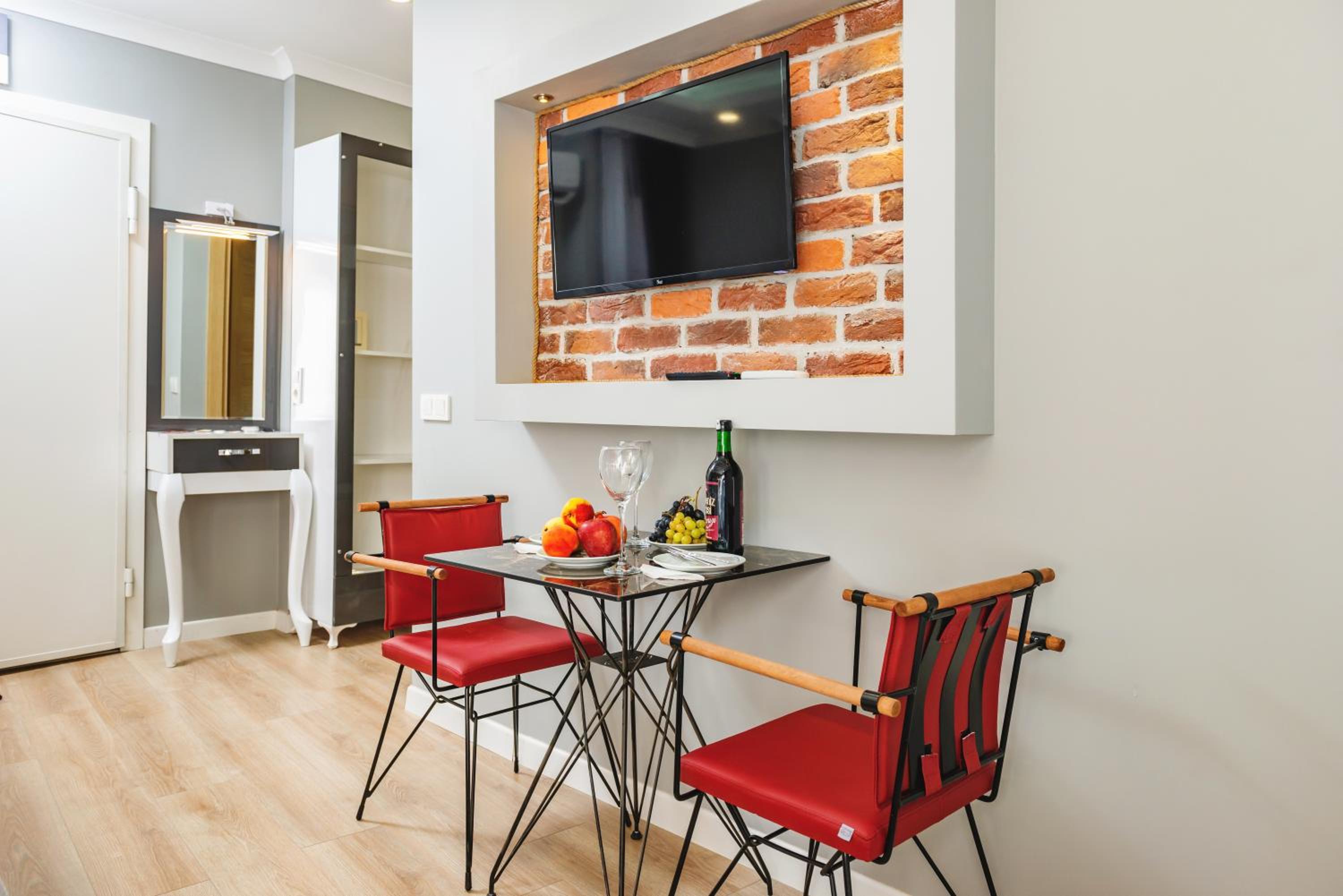 Gloria Suites Old City - Image 7