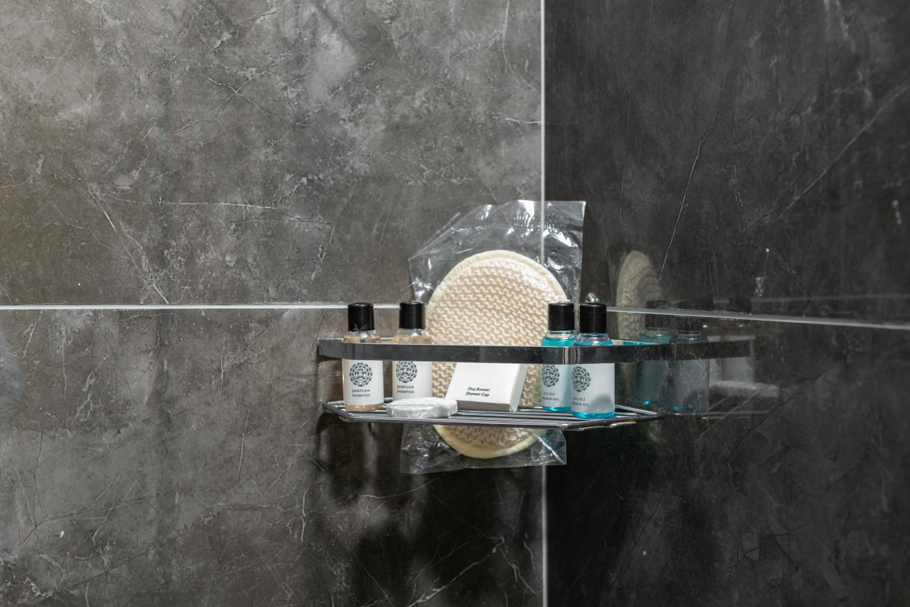 Gloria Suites Old City - Image 40