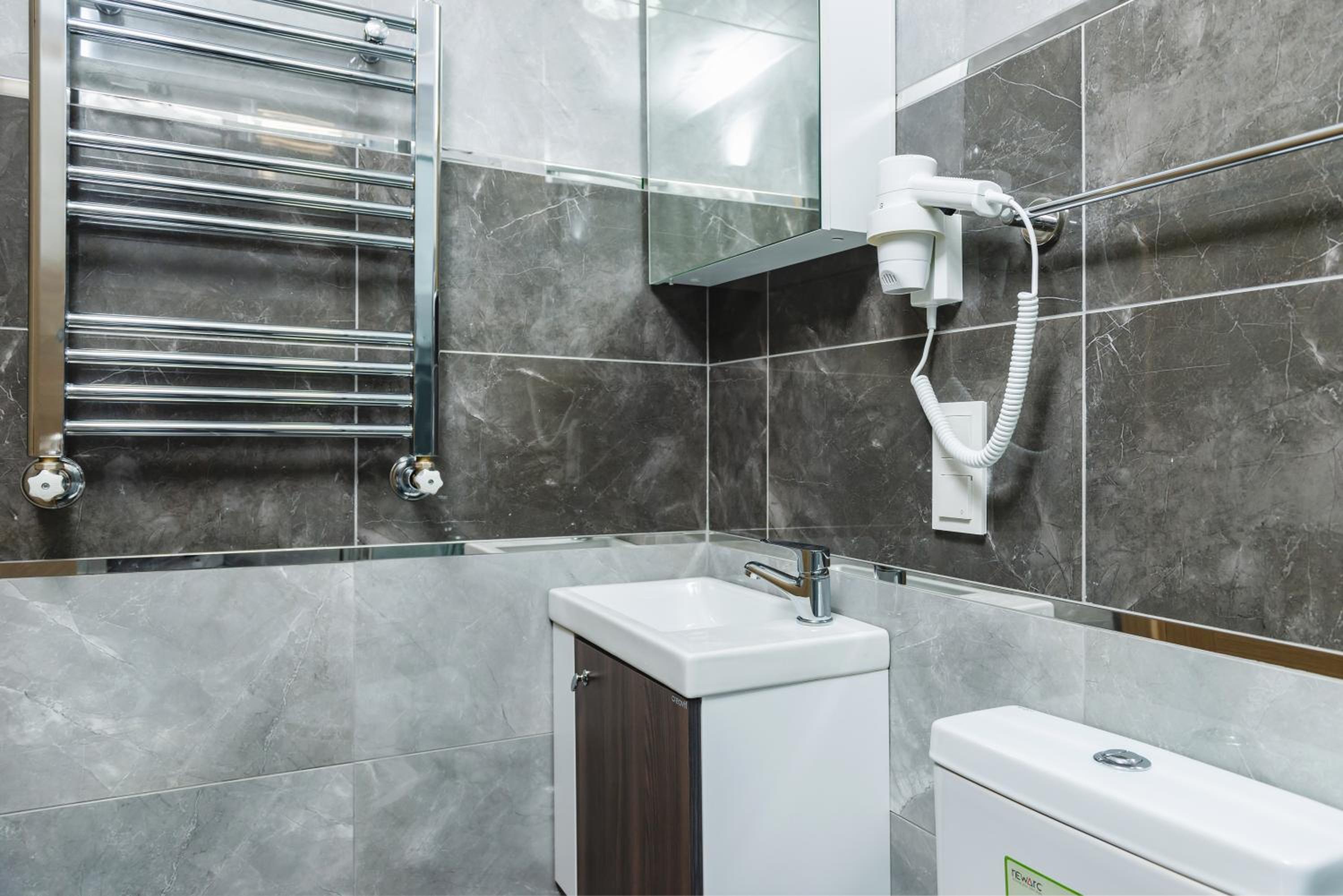 Gloria Suites Old City - Image 37