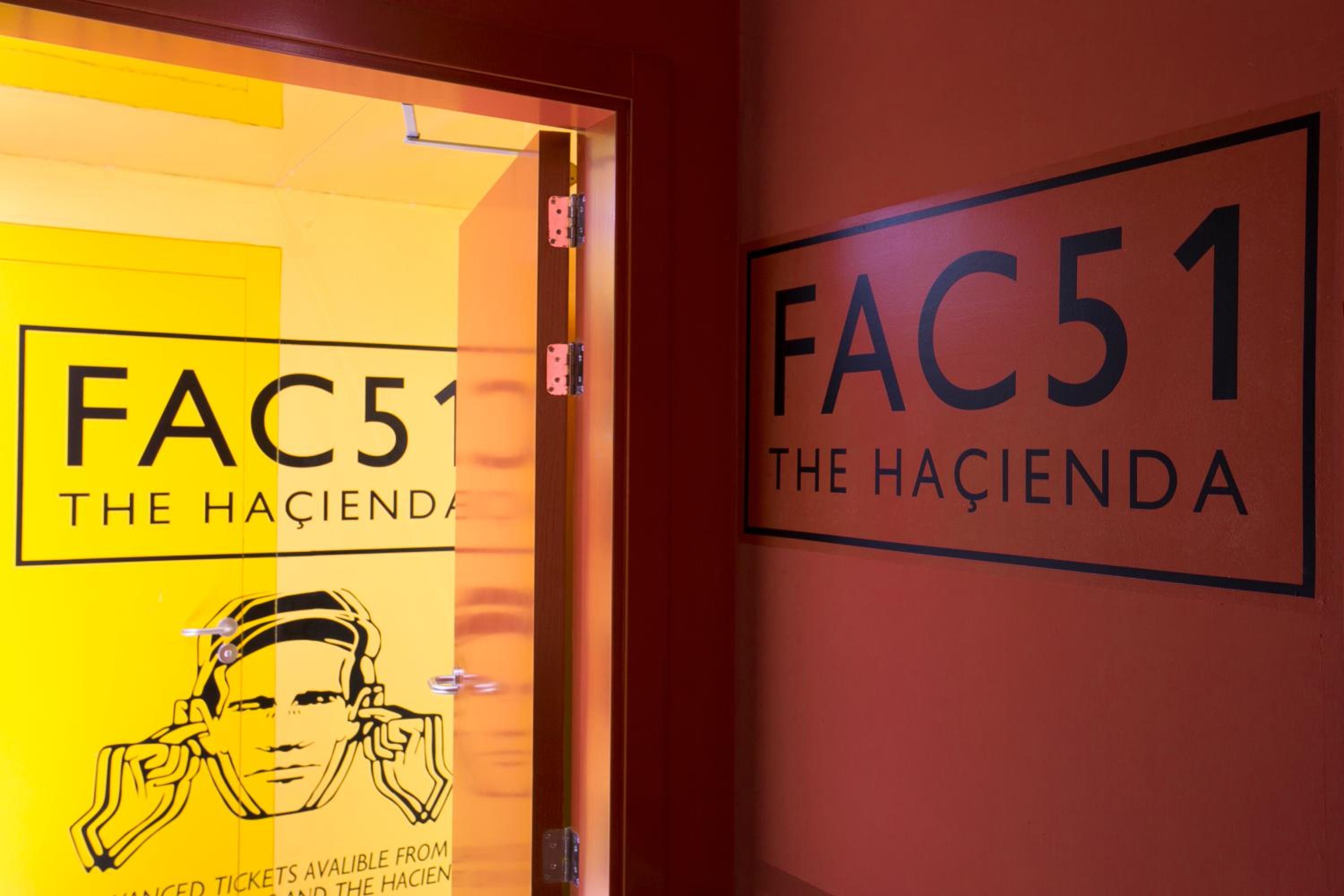 Sant Jordi Hostels Rock Palace
