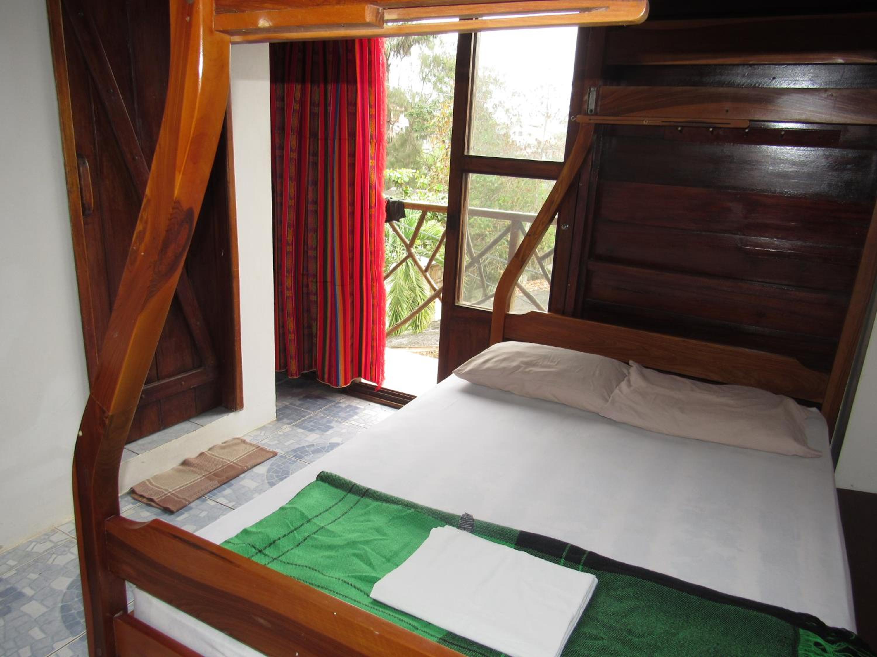 Esperanto Bed & Breakfast Surf Hostel view 2