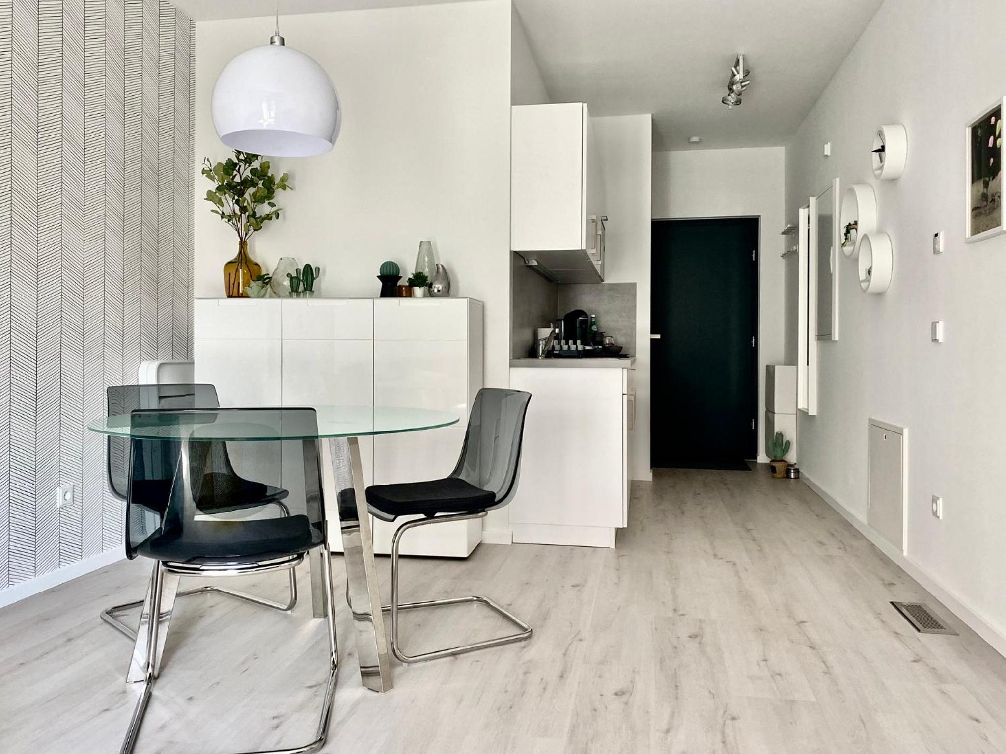 modernes Apartment, Terrasse und Garten am Lilienthalpark im Südwesten Berlins