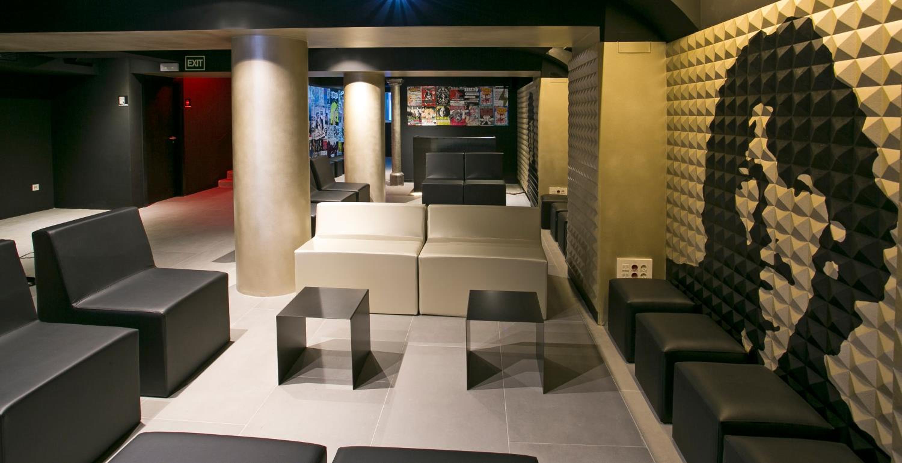 Sant Jordi Hostels Rock Palace