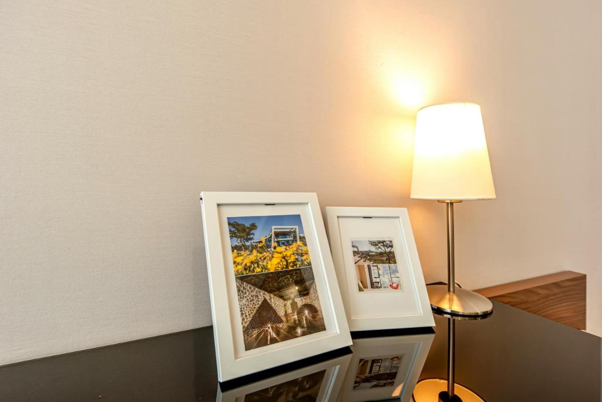 Jeju Bom stay & Art Gallery