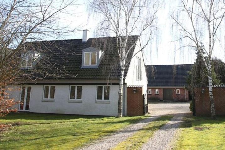 Stenbrogård