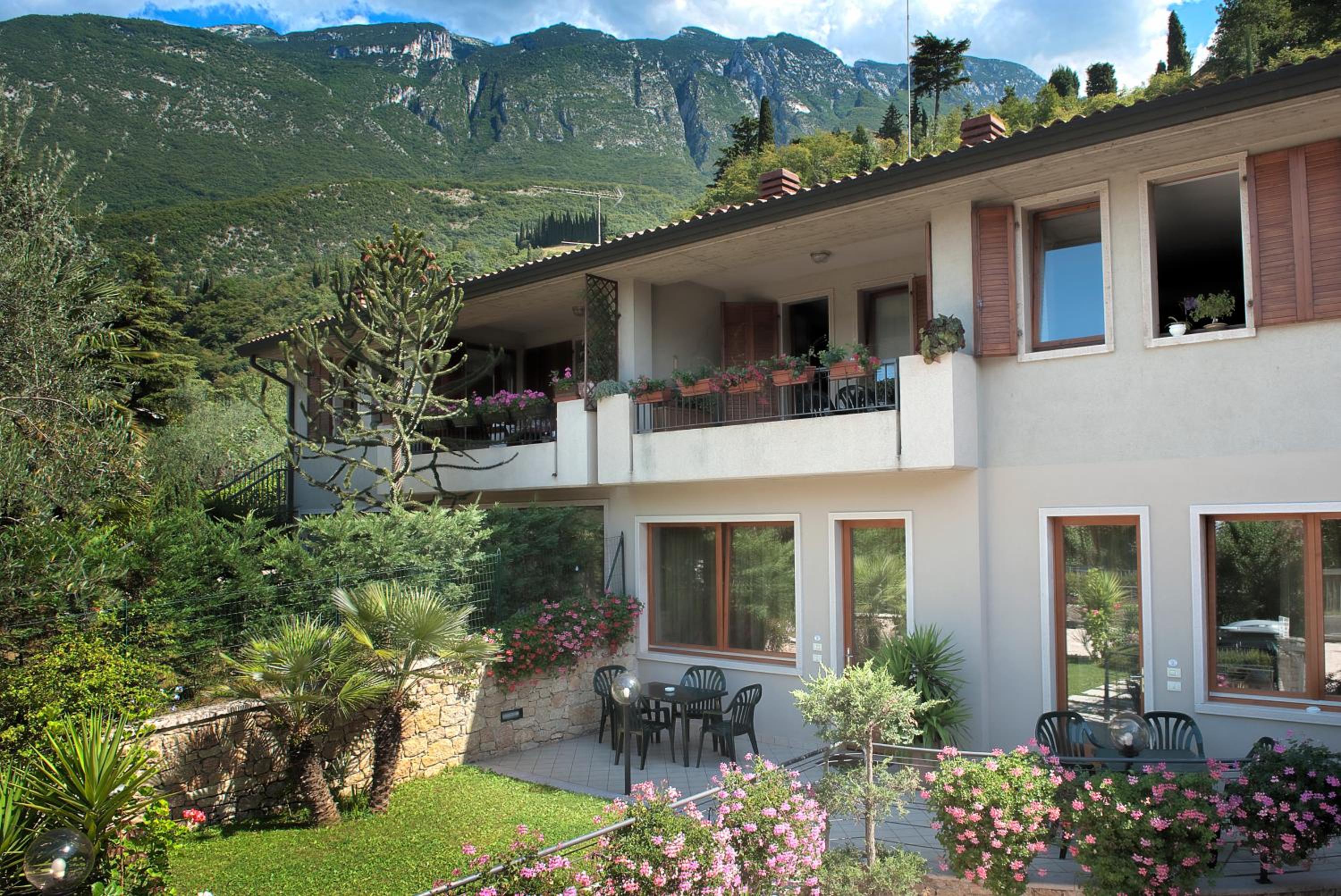 Casa Facchinetti Blue apartment view 3